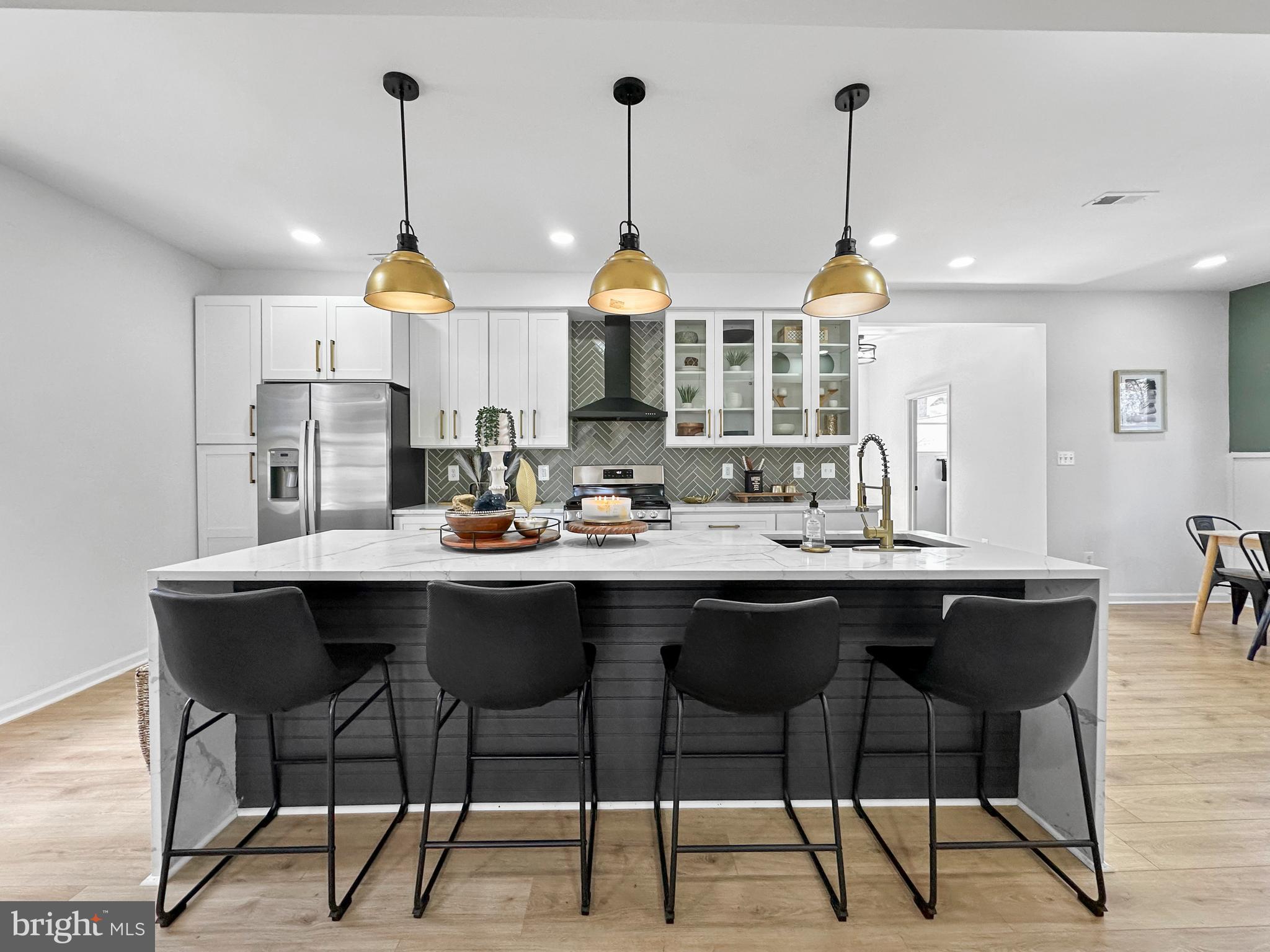 RIVERDALE PARK - Residential