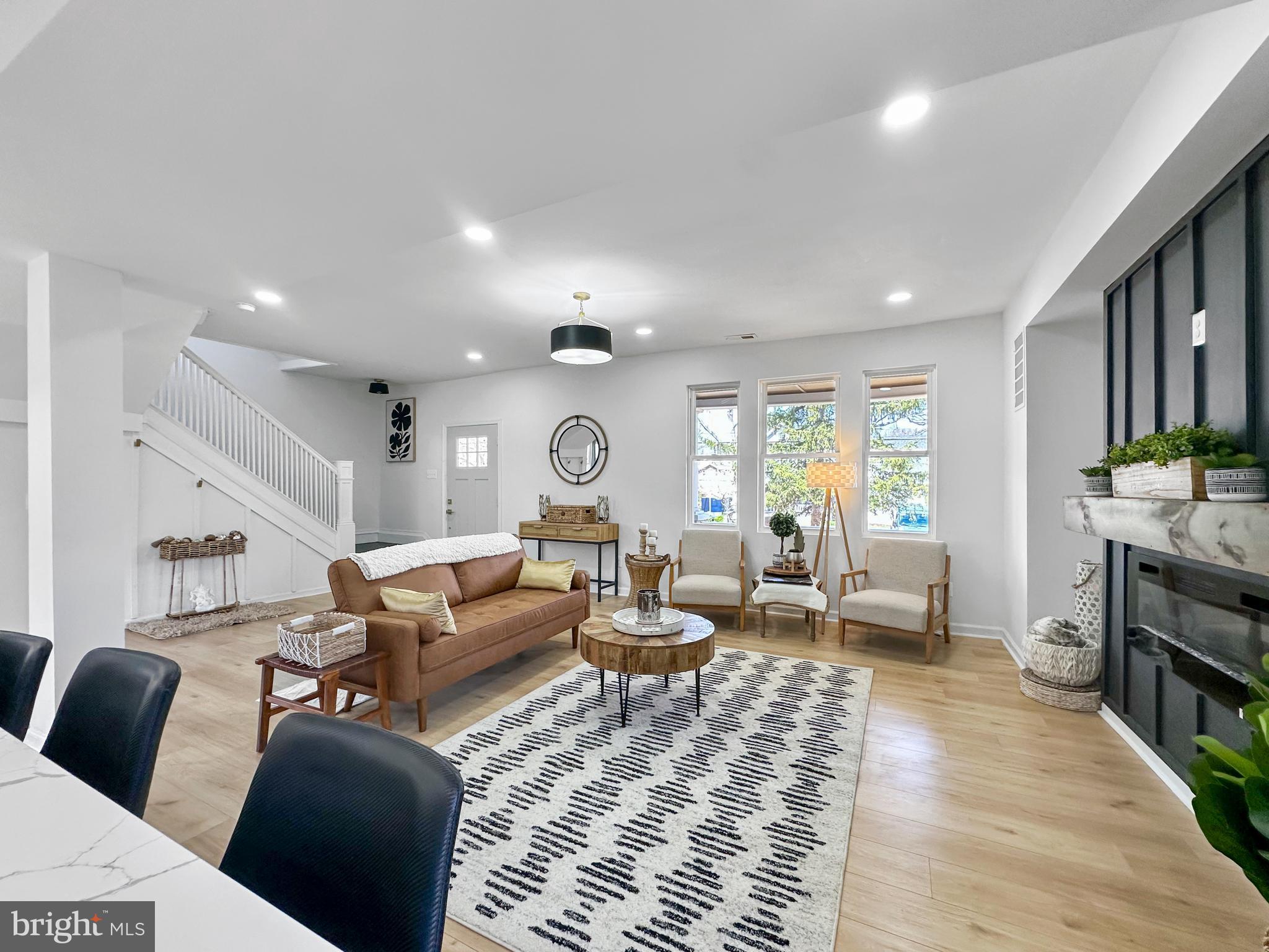 RIVERDALE PARK - Residential