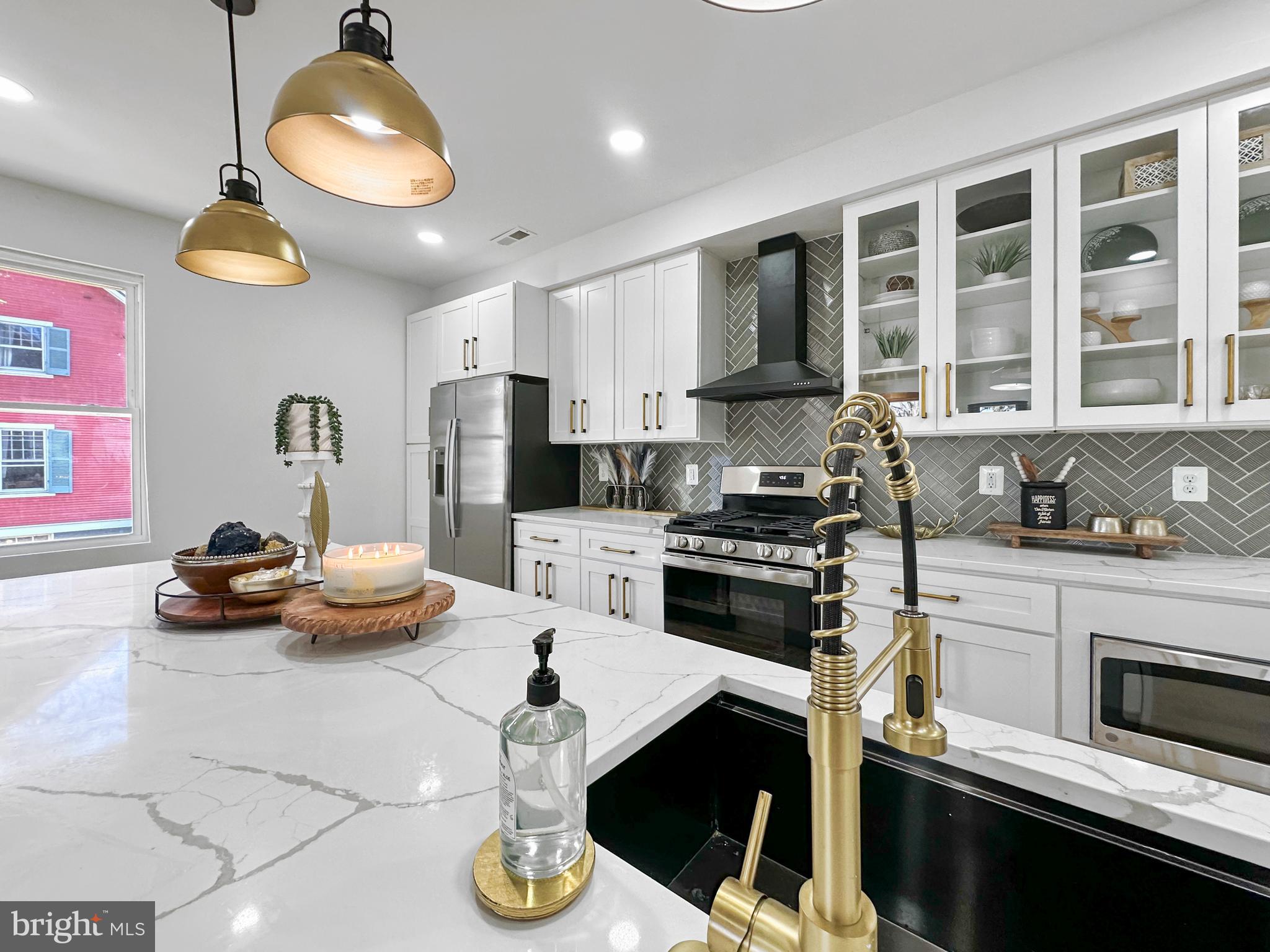 RIVERDALE PARK - Residential