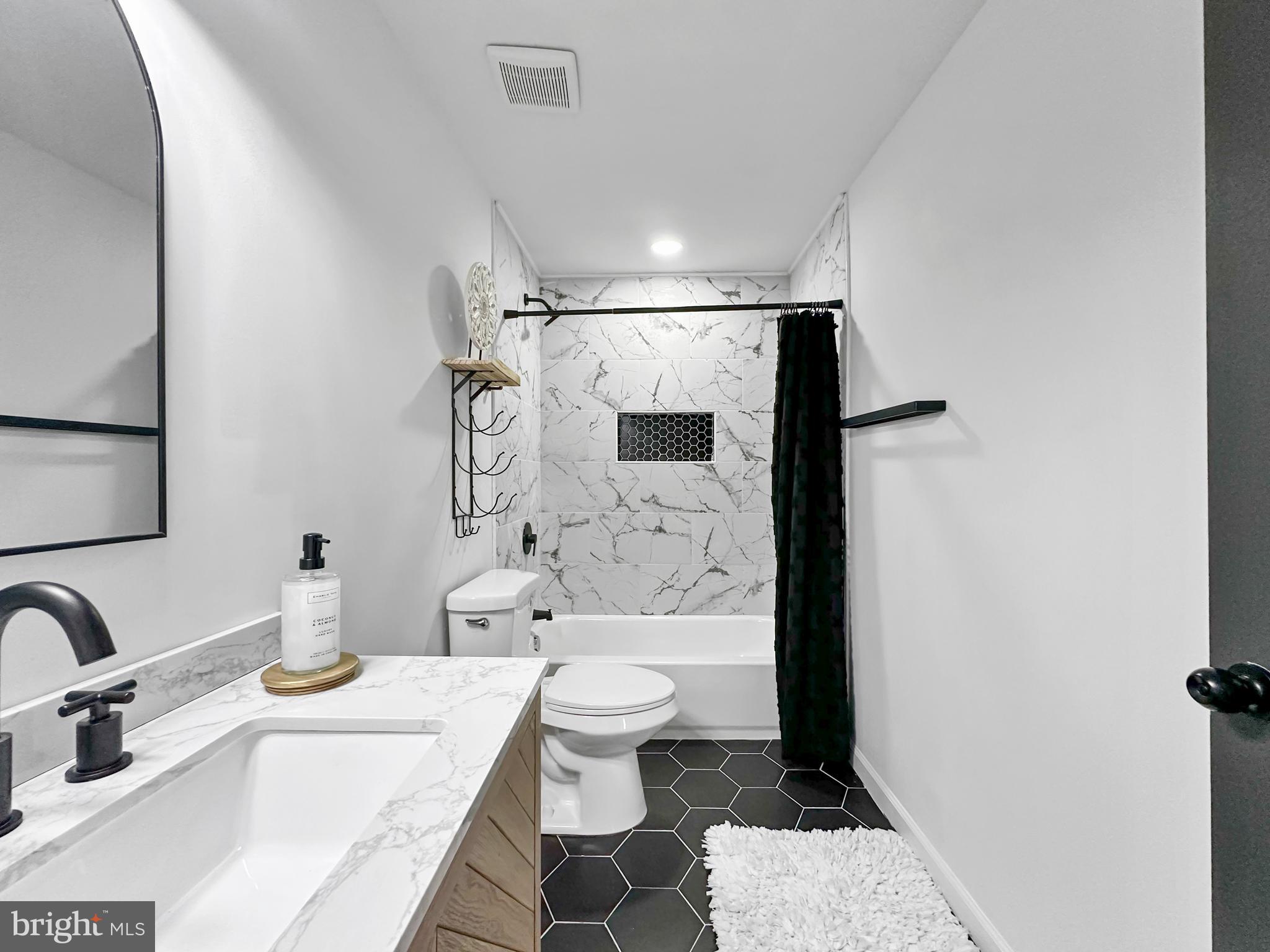 RIVERDALE PARK - Residential