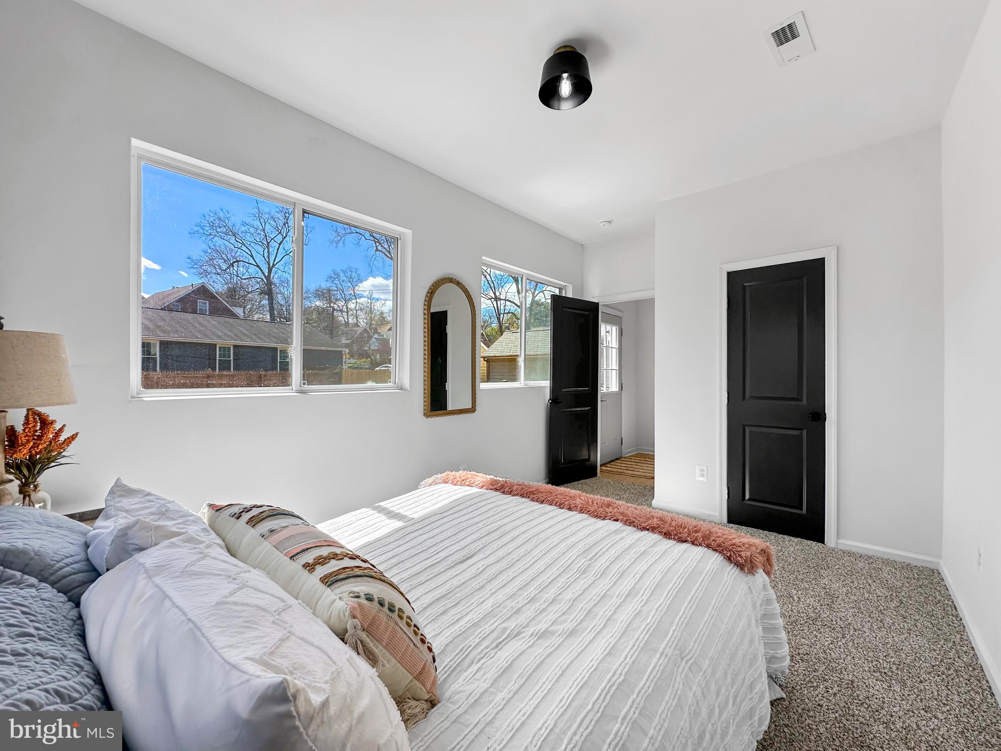 RIVERDALE PARK - Residential