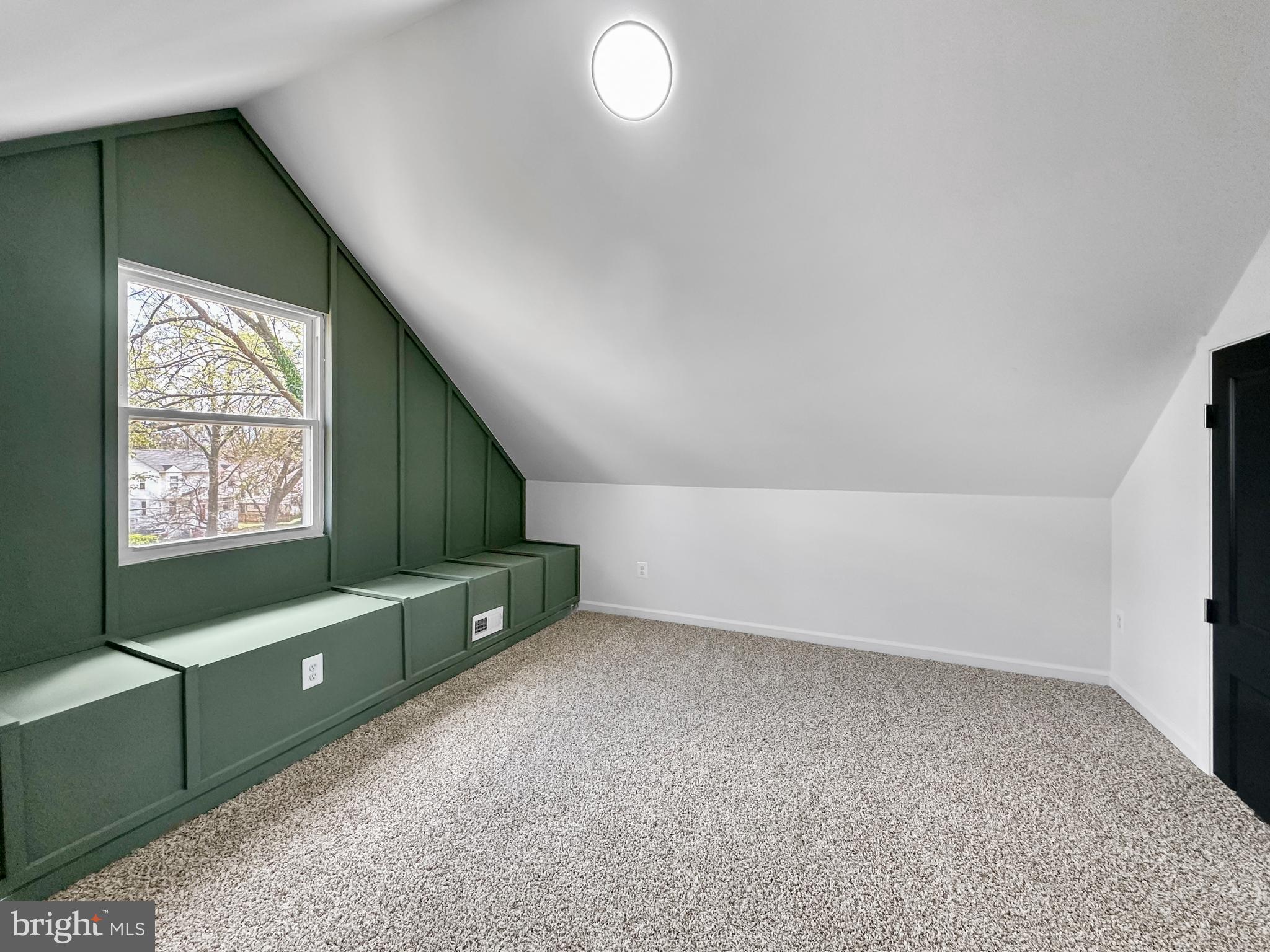 RIVERDALE PARK - Residential