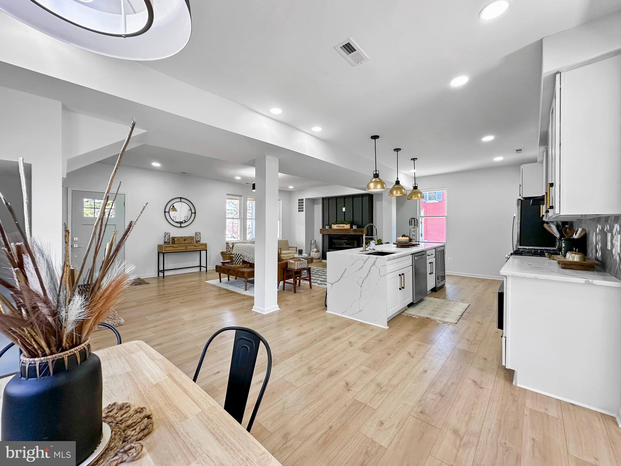 RIVERDALE PARK - Residential