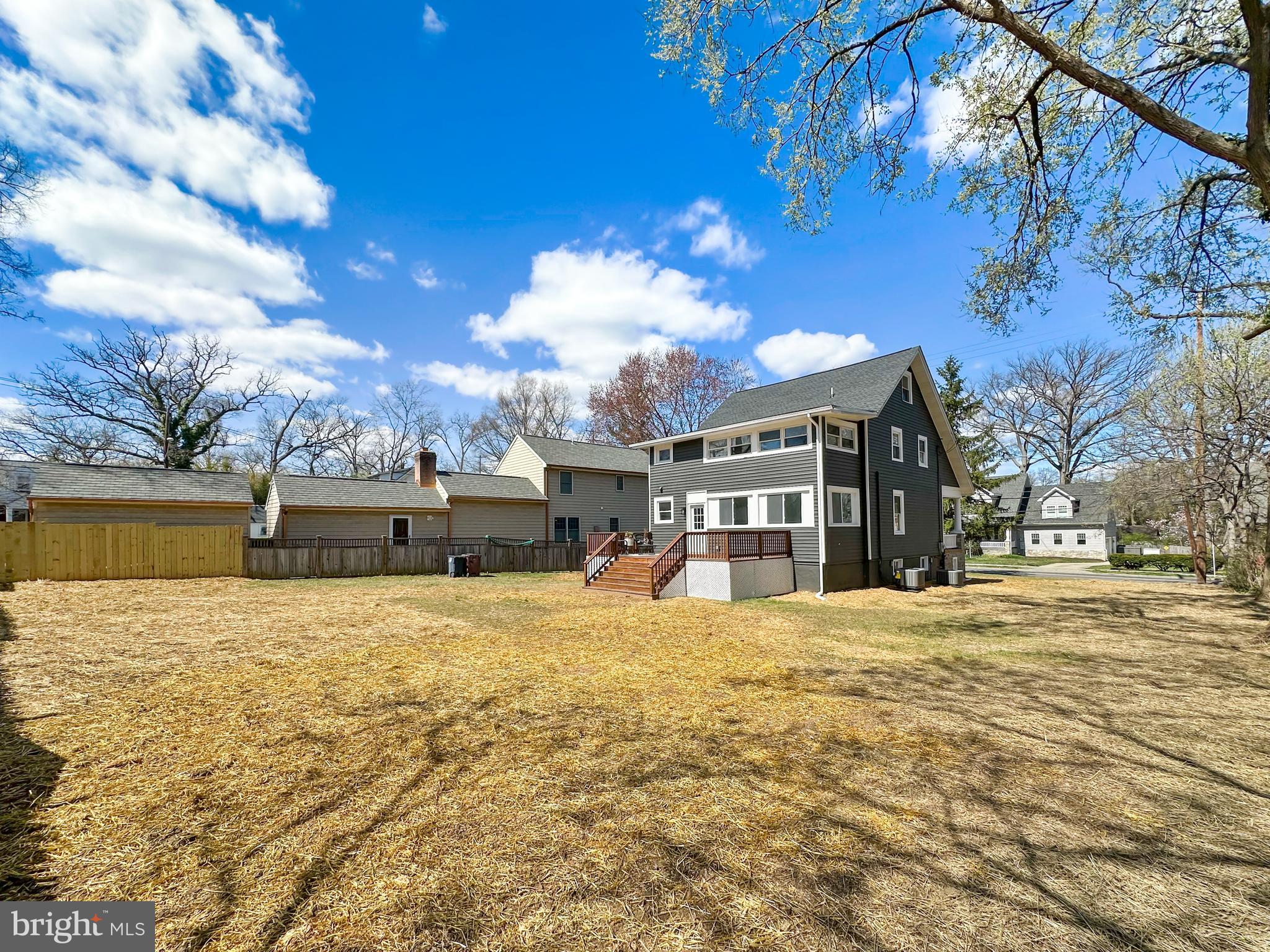 RIVERDALE PARK - Residential