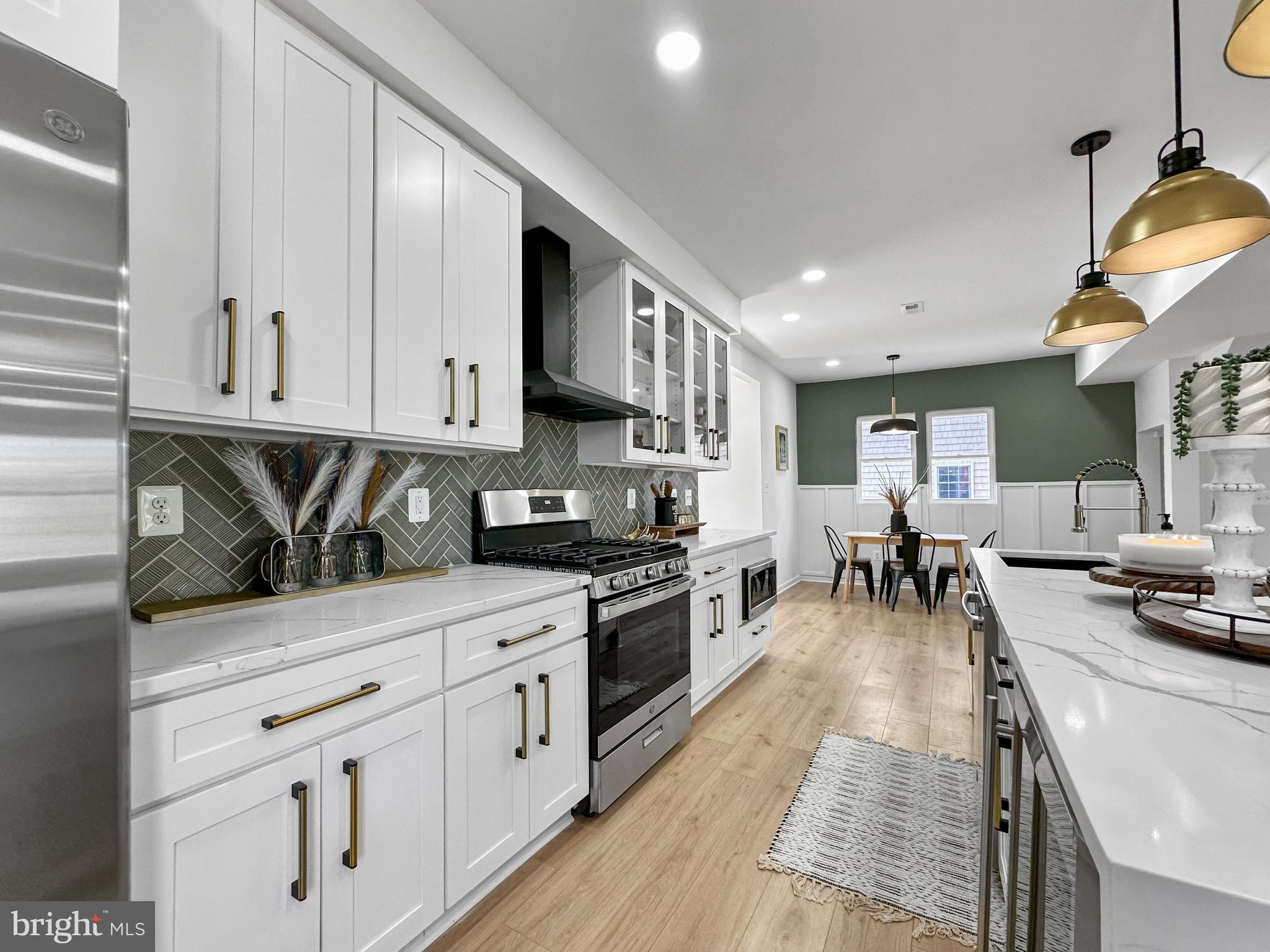 RIVERDALE PARK - Residential