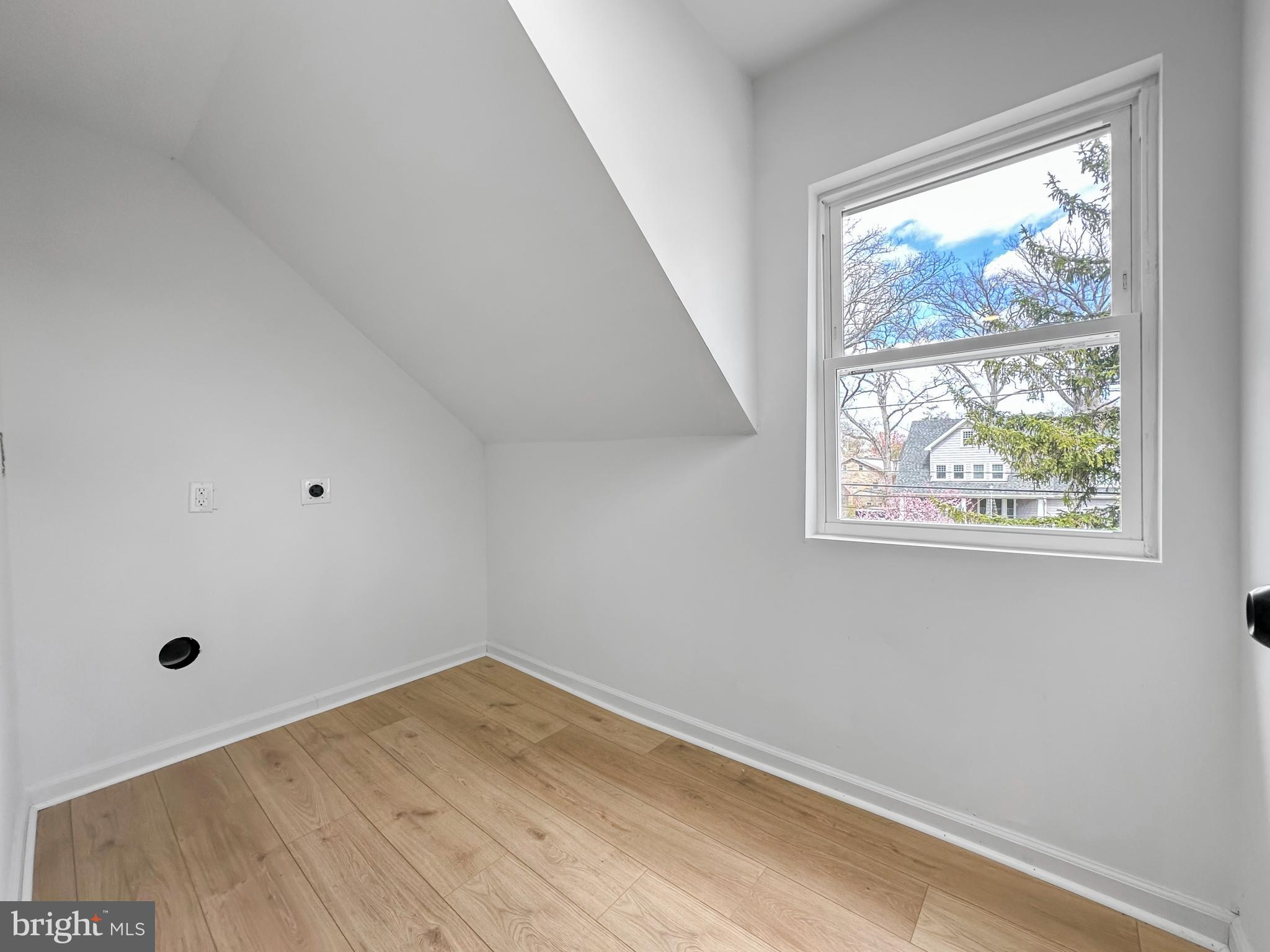 RIVERDALE PARK - Residential