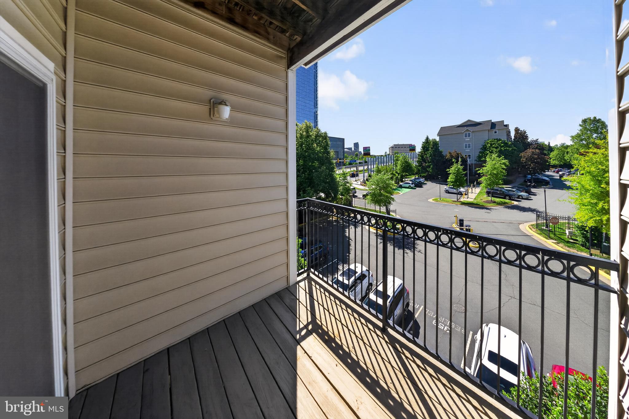 GATES OF MCLEAN - Residential