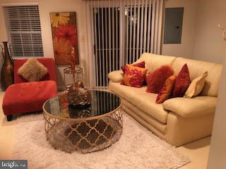 OXON HILL - Residential