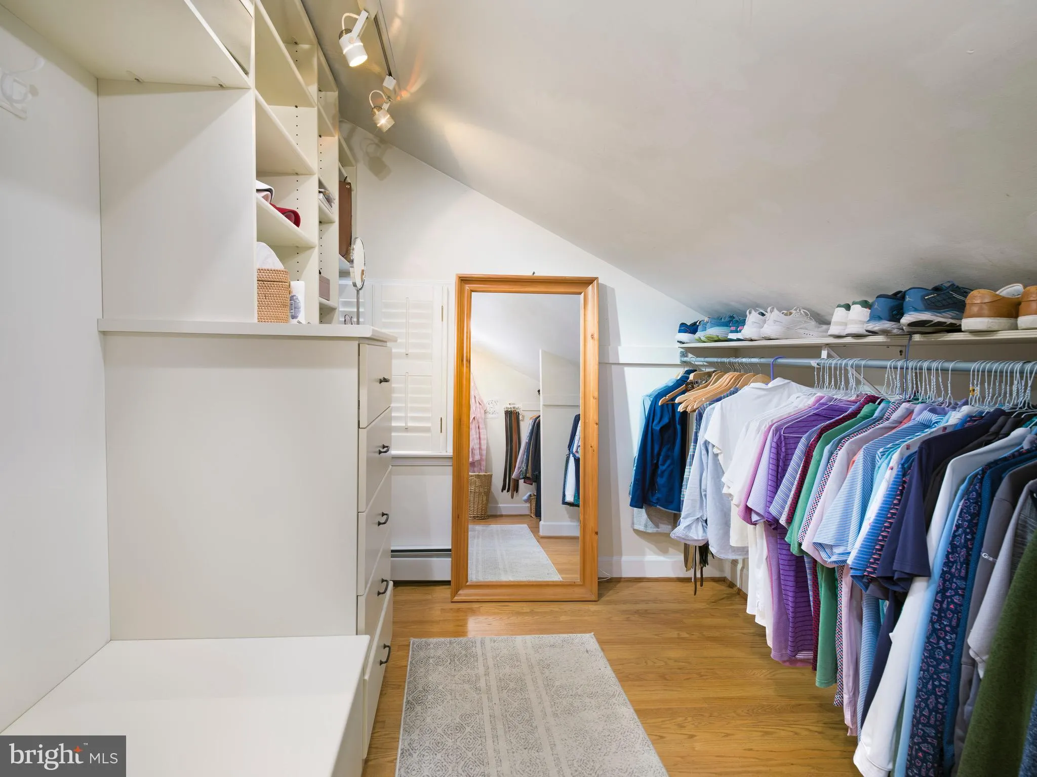 Newtown Square, Pennsylvania 19073, United States, 4 Bedrooms Bedrooms, ,4 BathroomsBathrooms,Residential,Active,229358