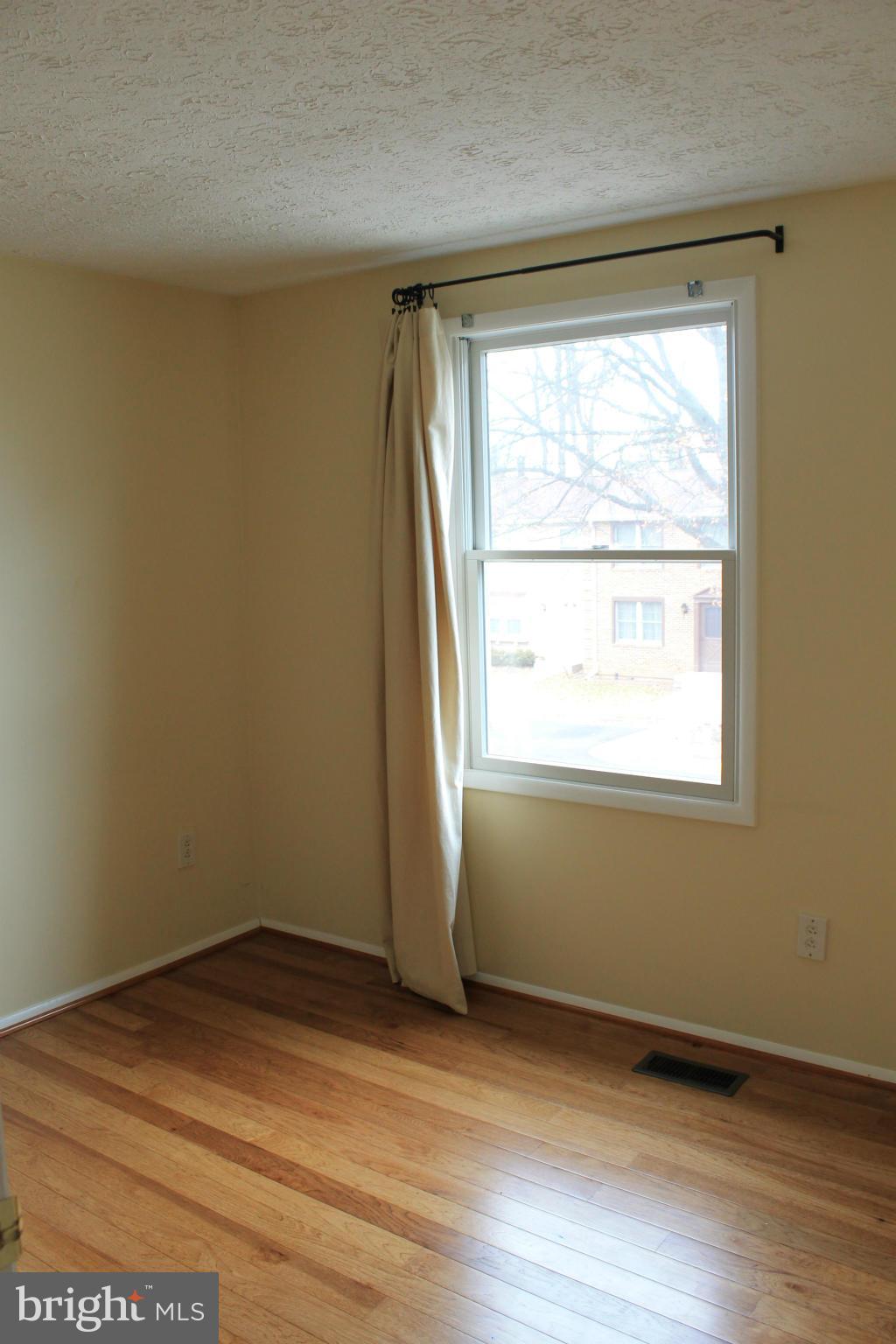 MONTIVIDEO SQUARE - Residential Lease