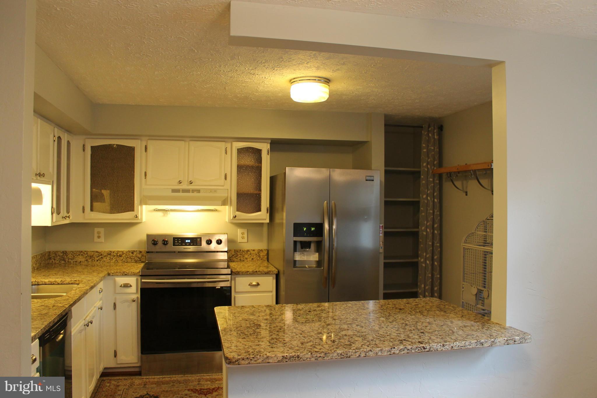 MONTIVIDEO SQUARE - Residential Lease