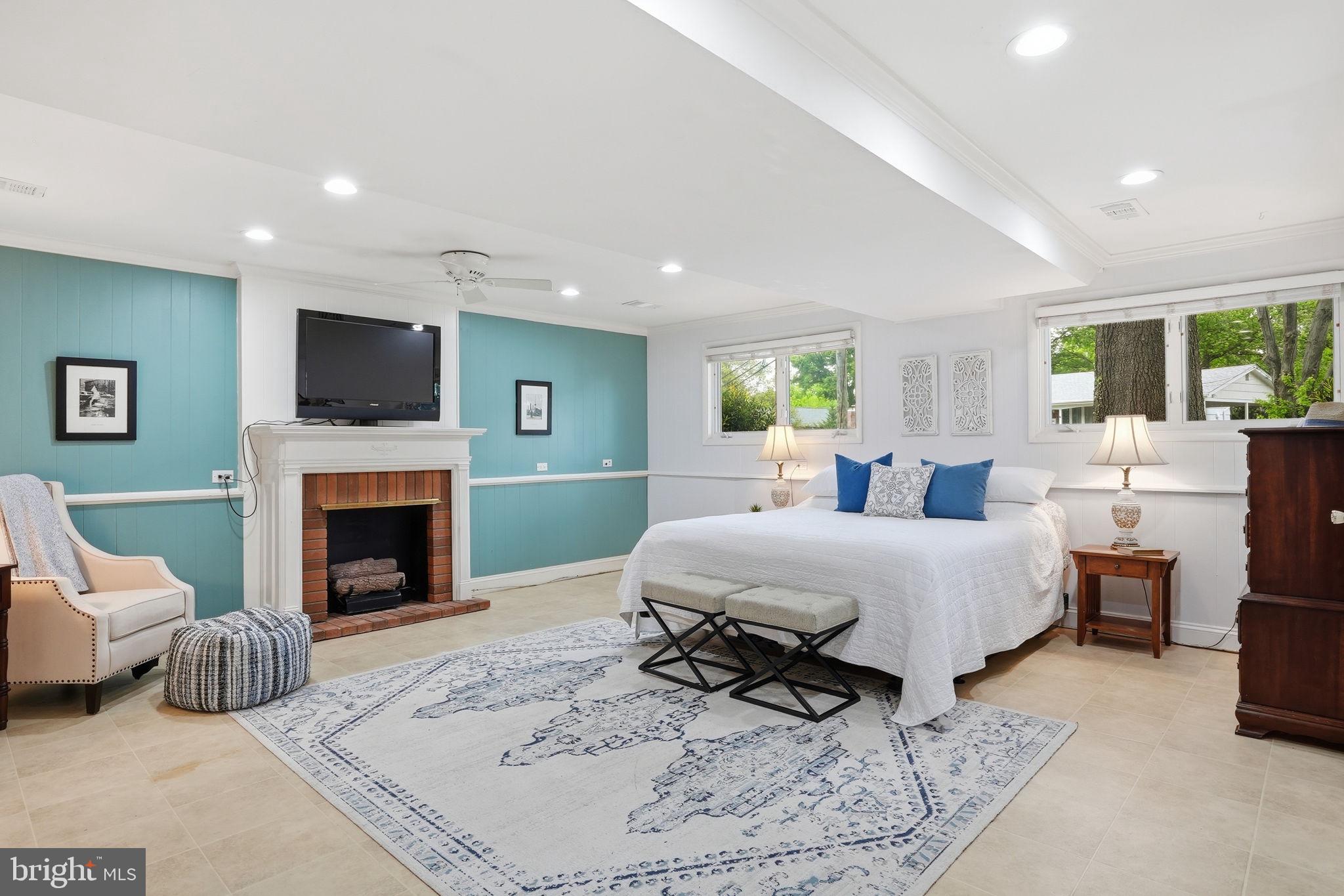 ADMIRAL HEIGHTS - Residential