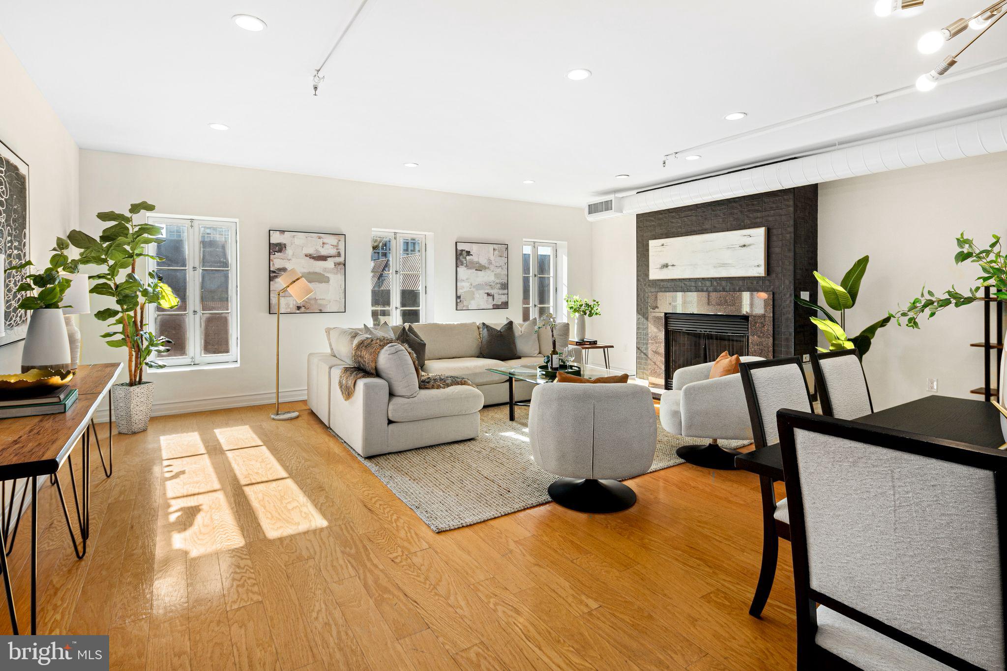 121-35 WALNUT STREET 405