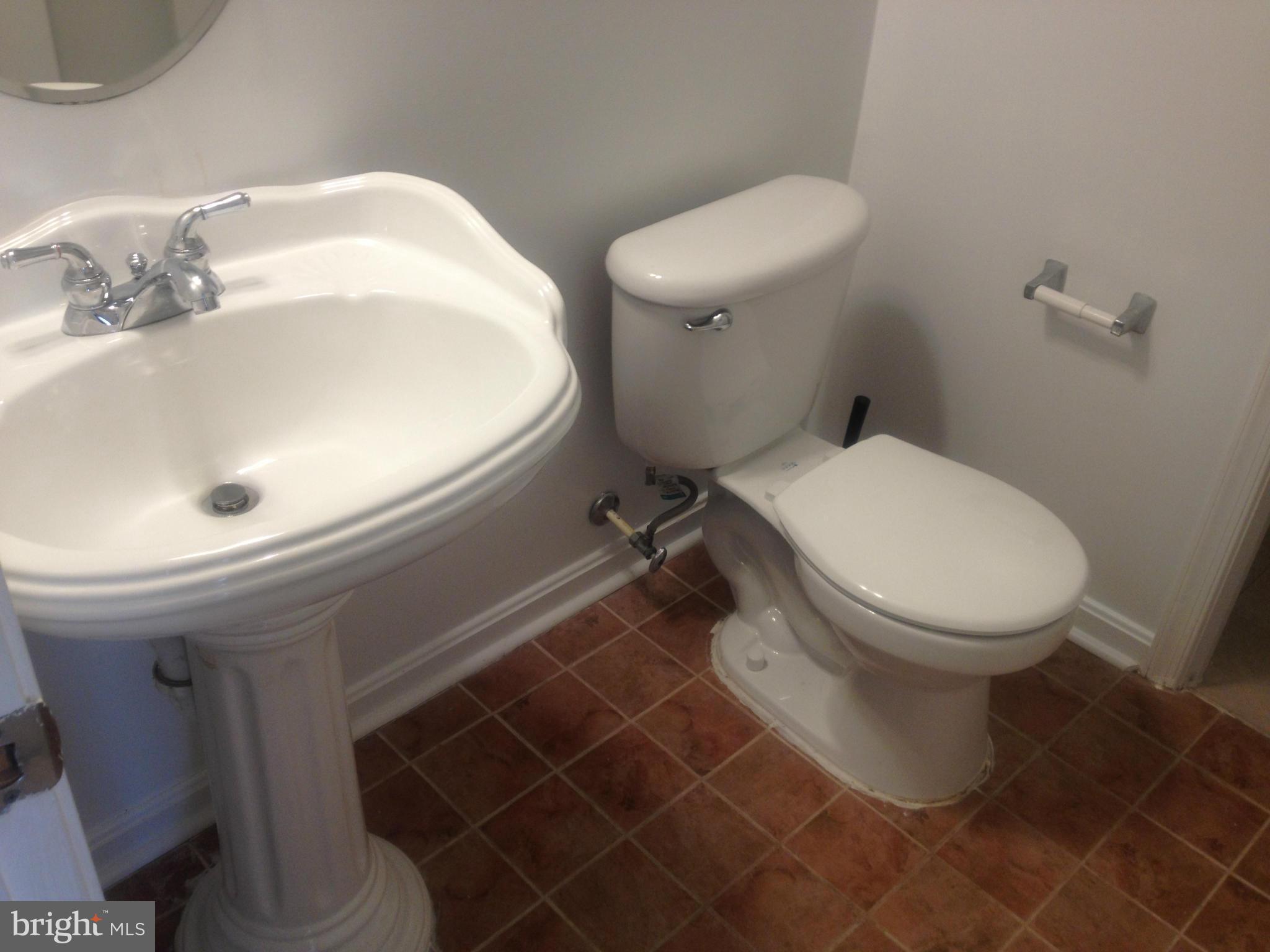 SHERBROOKE II TH CONDO - Residential Lease