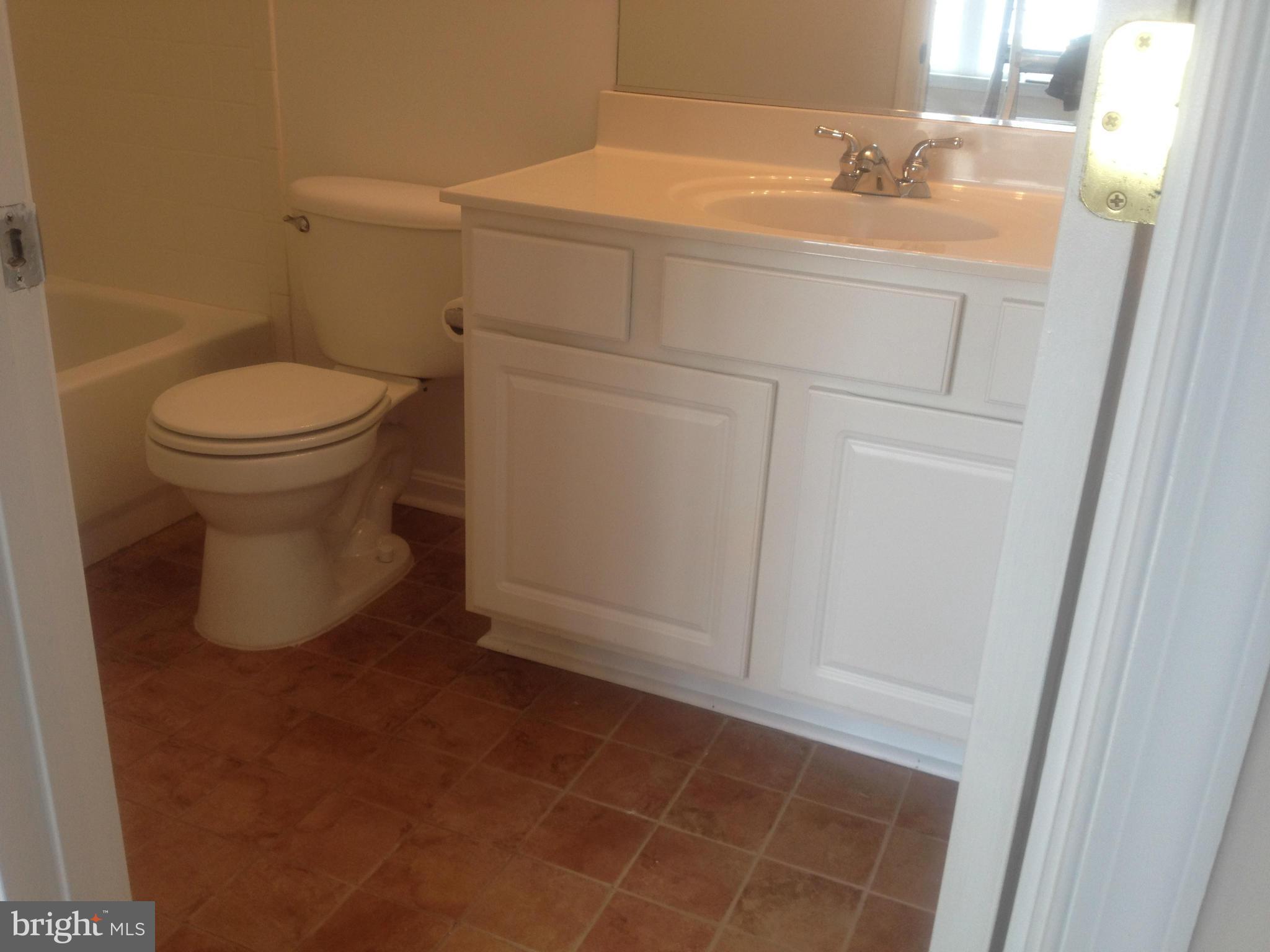 SHERBROOKE II TH CONDO - Residential Lease