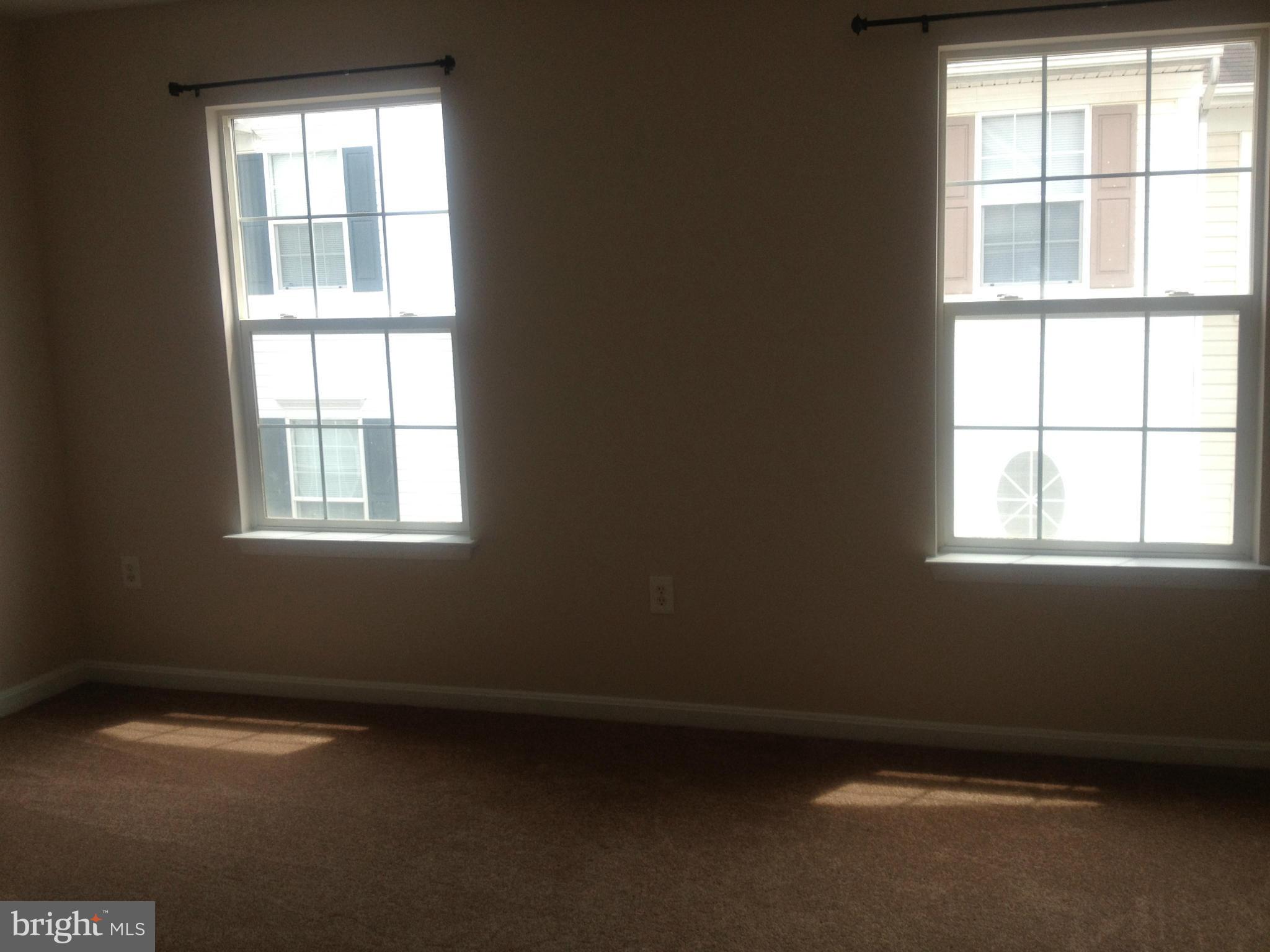 SHERBROOKE II TH CONDO - Residential Lease