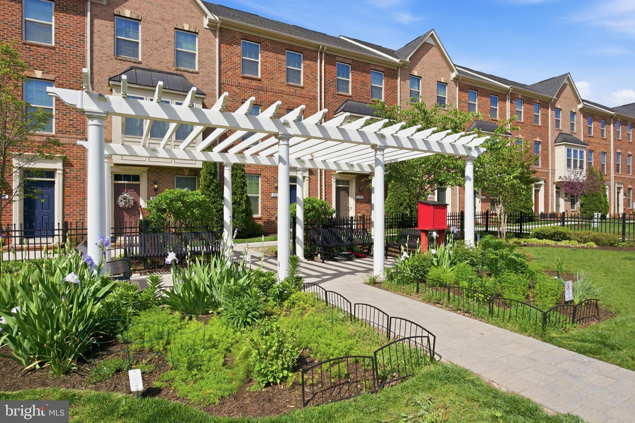 O'DONNELL SQUARE - Residential