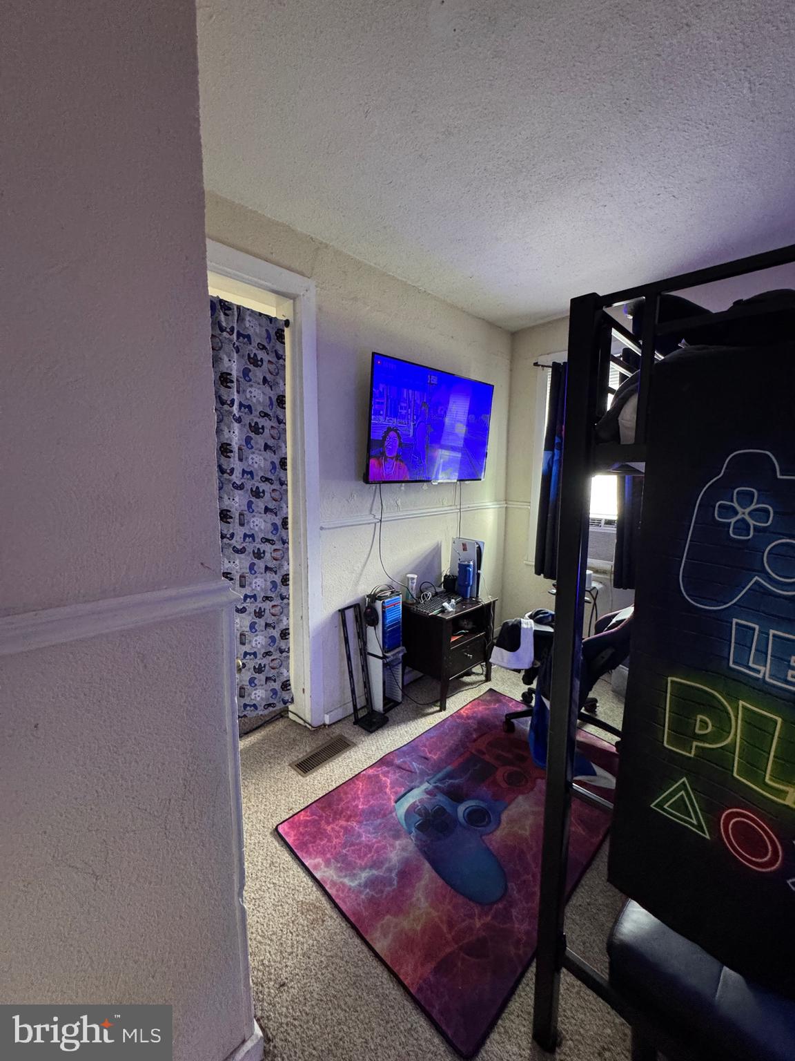 WEST YORK - Residential