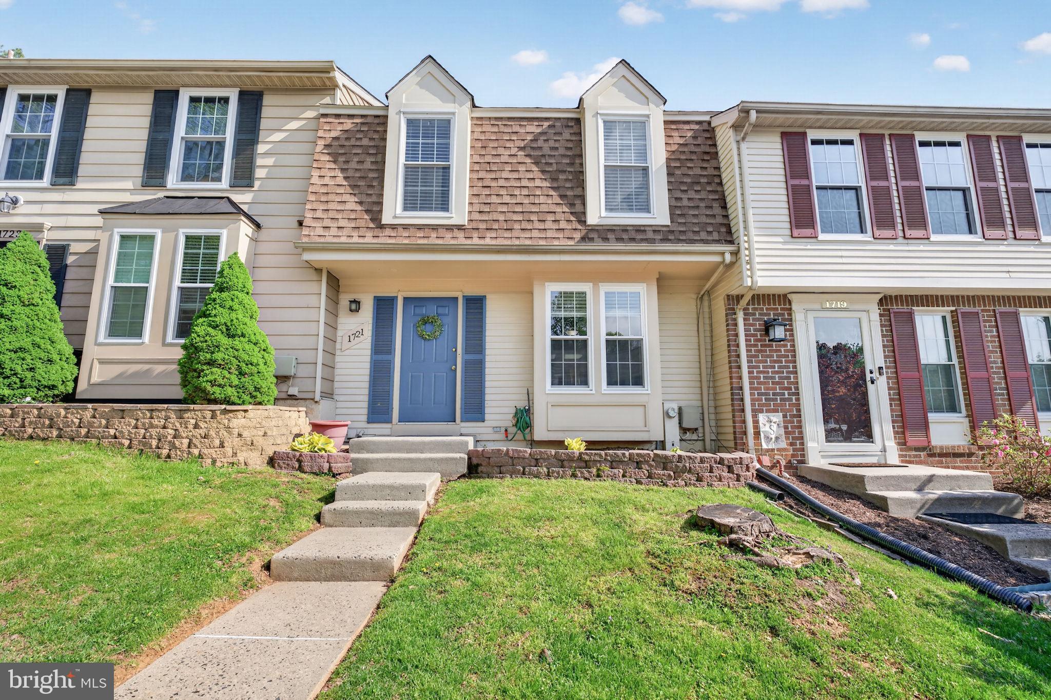 VILLAGE OF THOMAS RUN - Residential