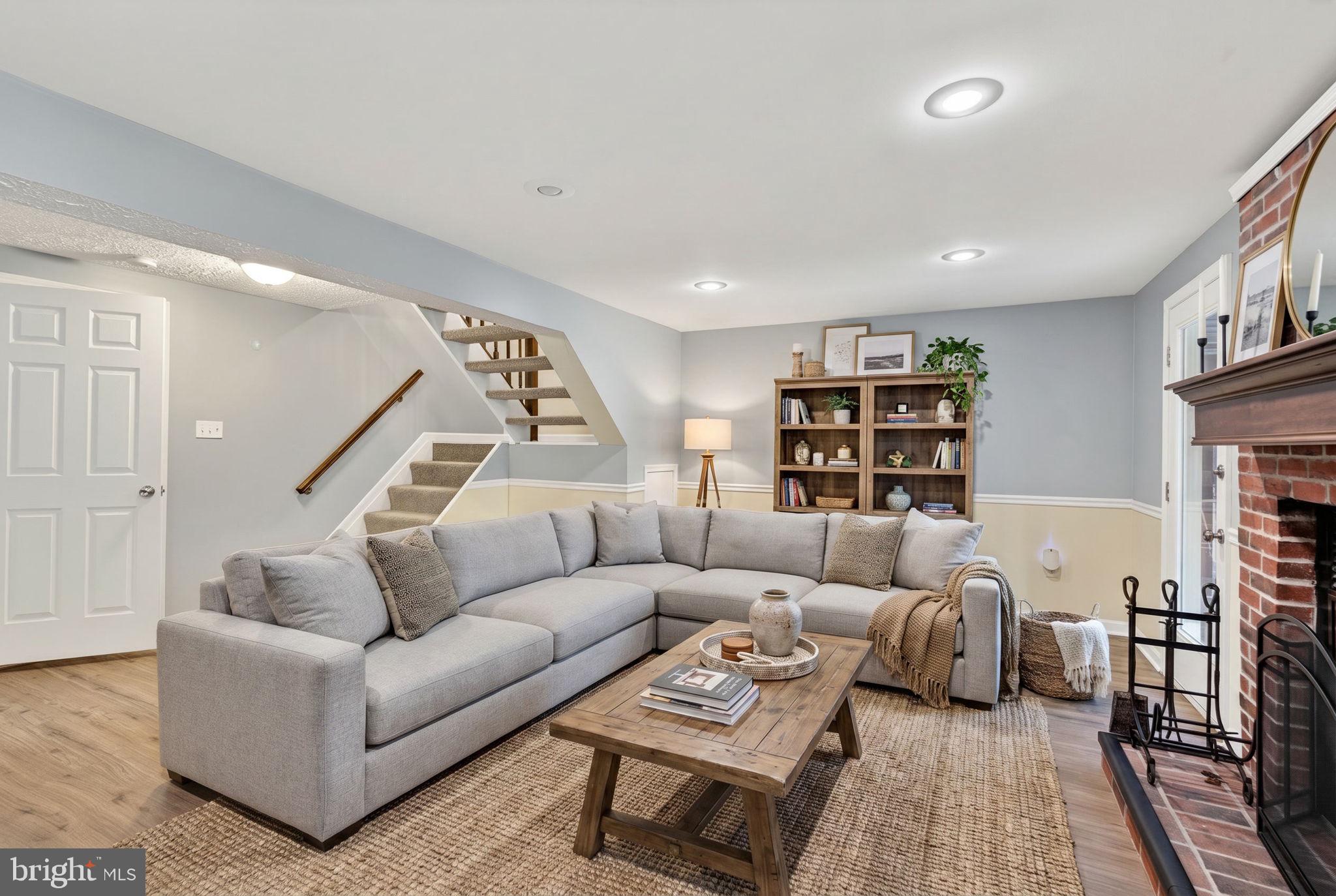 VILLAGE OF THOMAS RUN - Residential