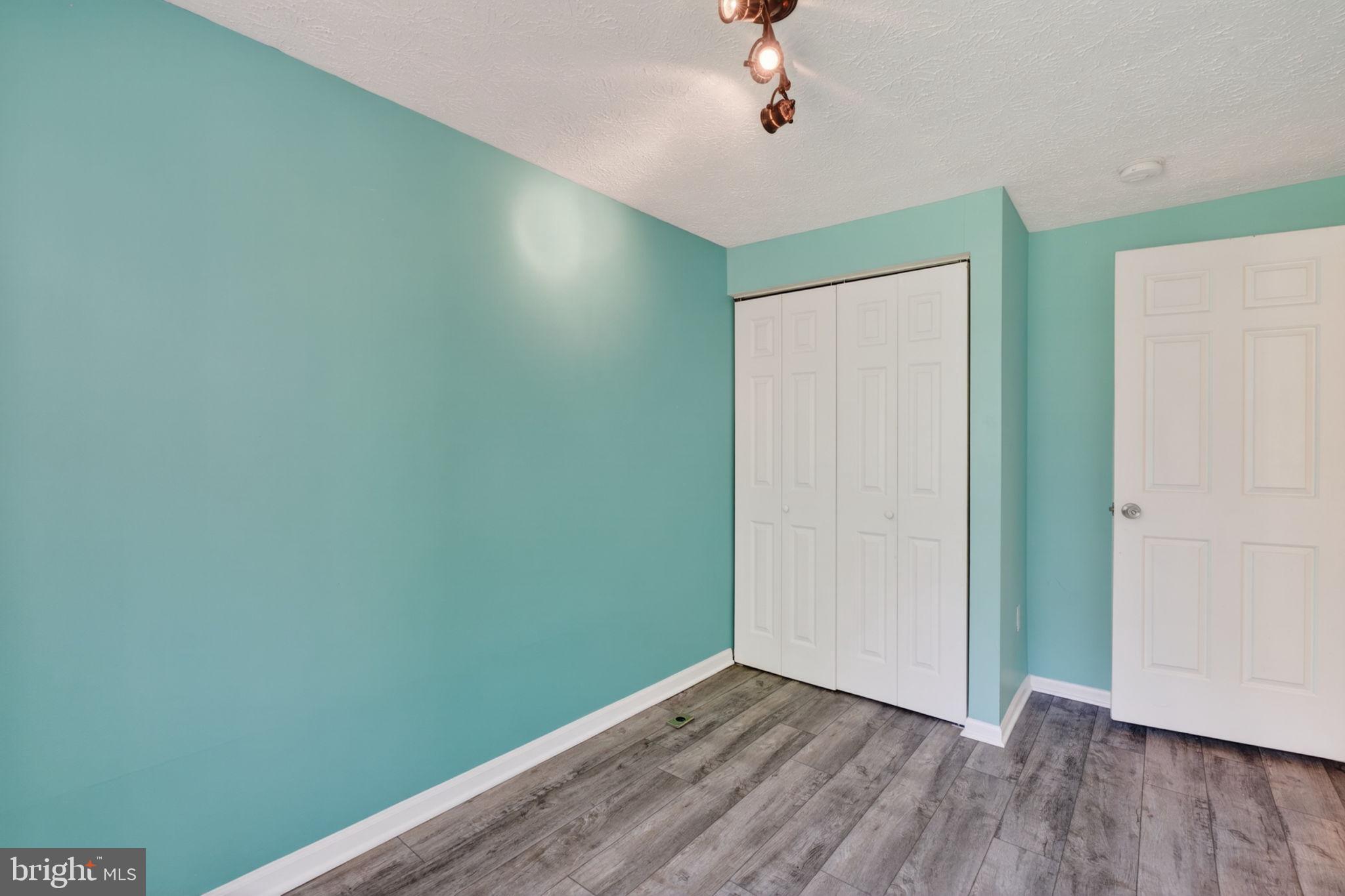 VILLAGE OF THOMAS RUN - Residential