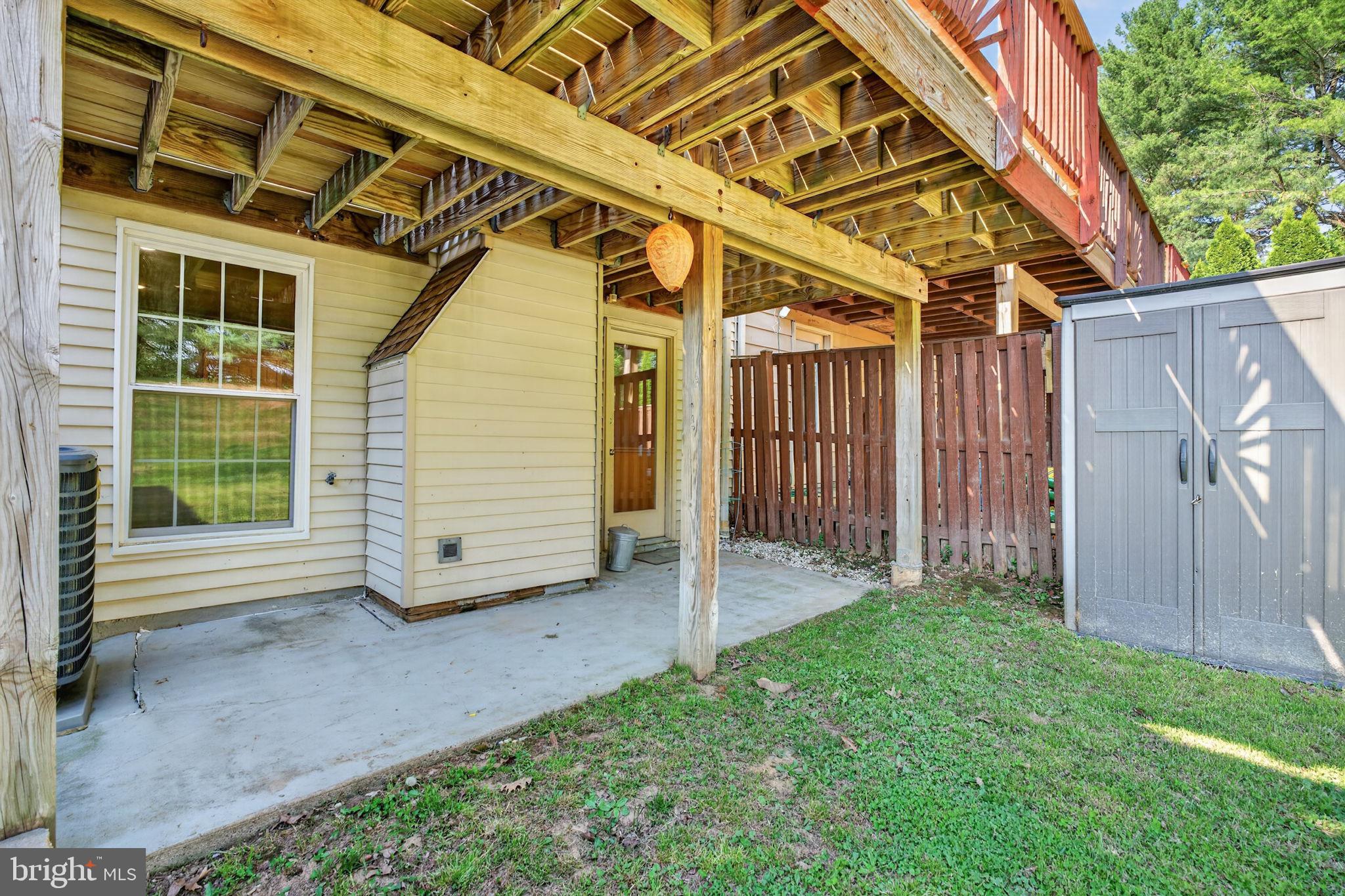 VILLAGE OF THOMAS RUN - Residential