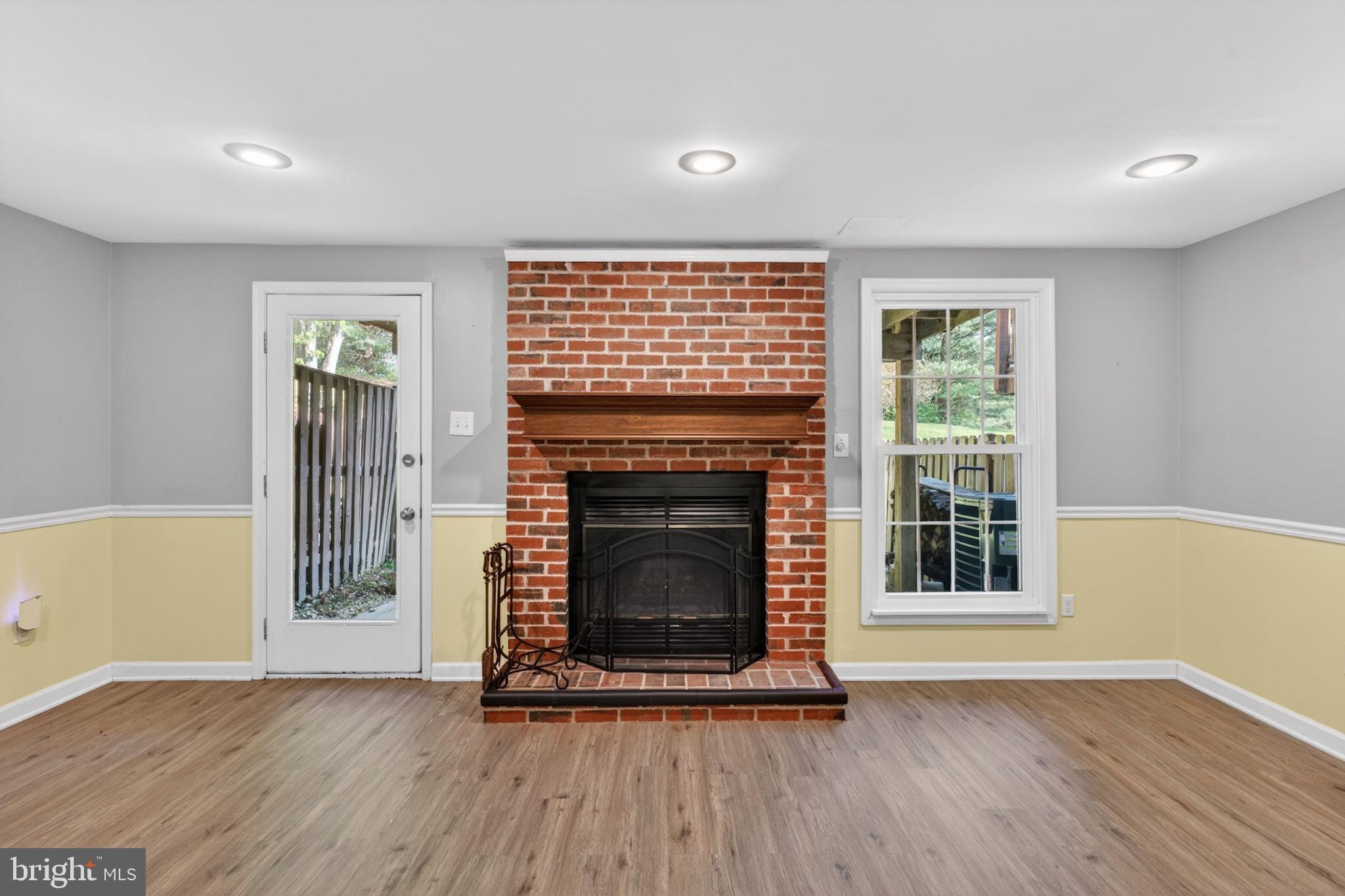 VILLAGE OF THOMAS RUN - Residential