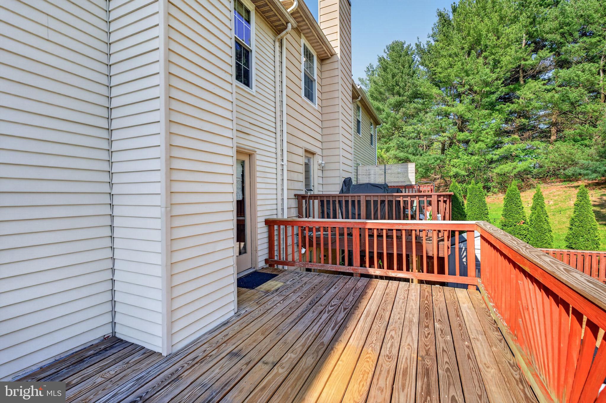 VILLAGE OF THOMAS RUN - Residential