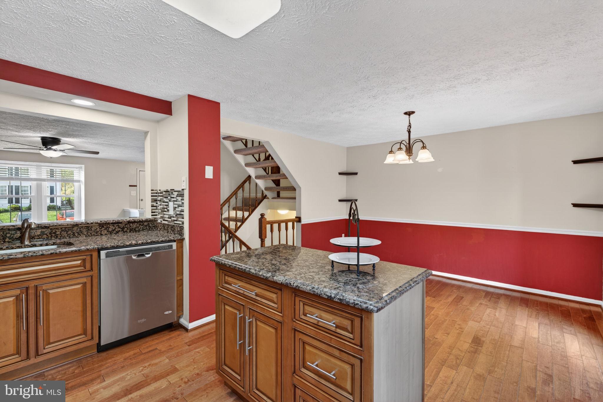 VILLAGE OF THOMAS RUN - Residential