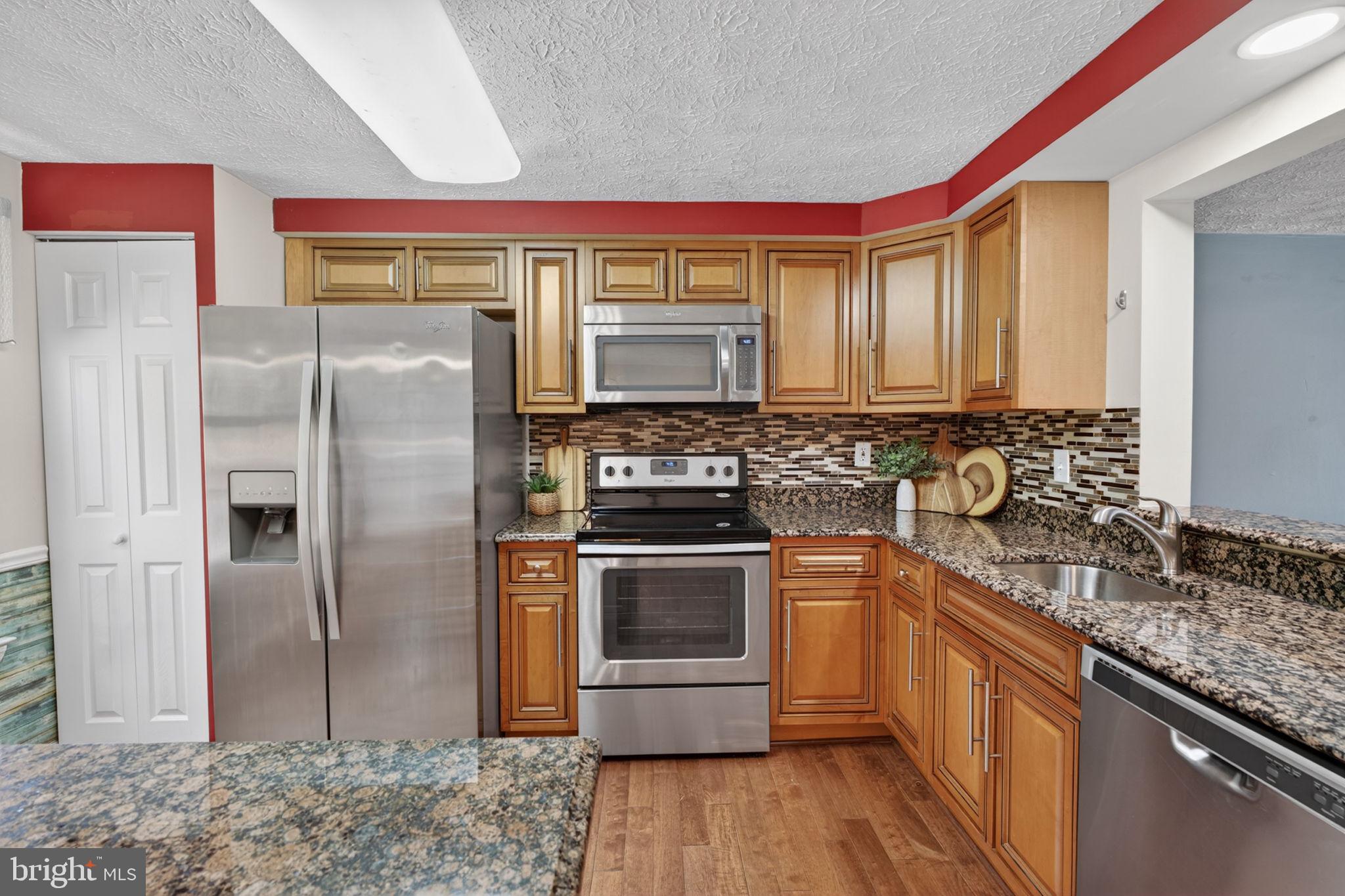 VILLAGE OF THOMAS RUN - Residential