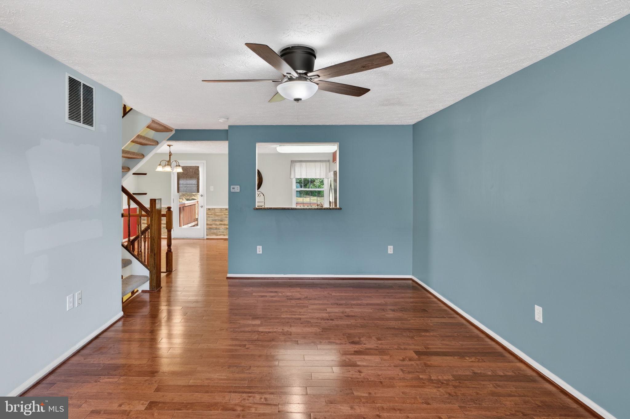 VILLAGE OF THOMAS RUN - Residential