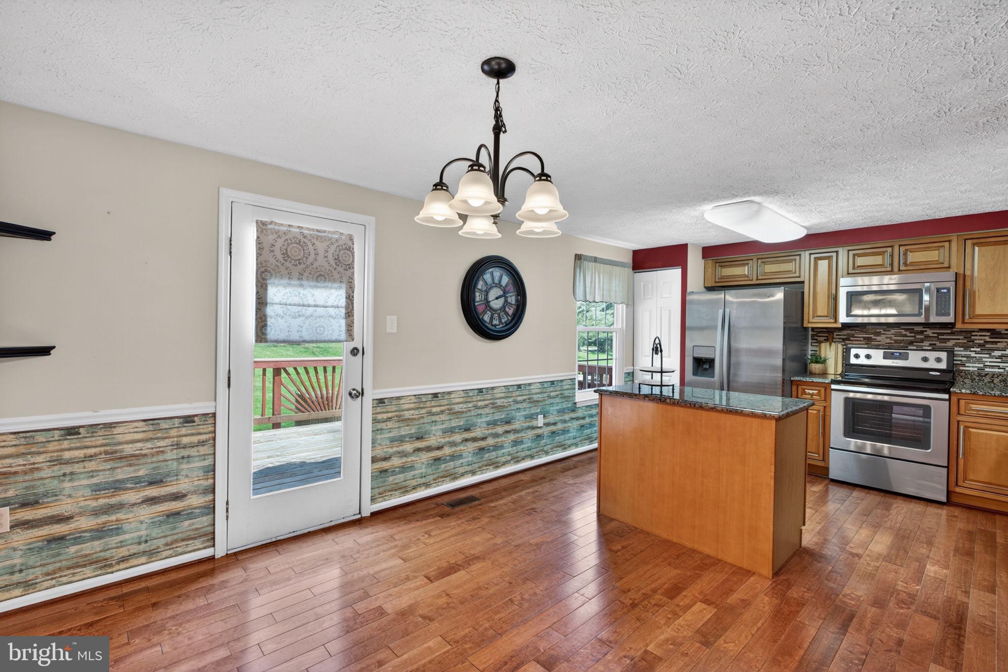 VILLAGE OF THOMAS RUN - Residential