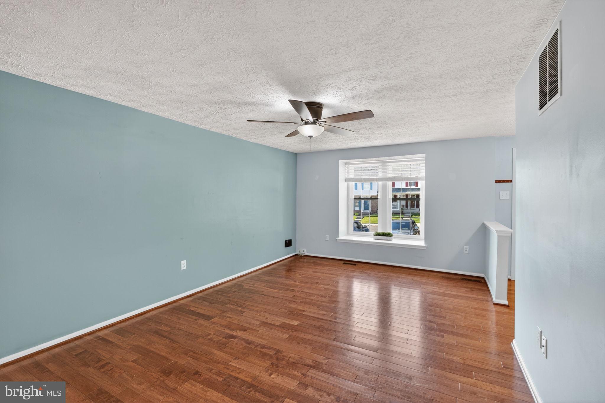 VILLAGE OF THOMAS RUN - Residential