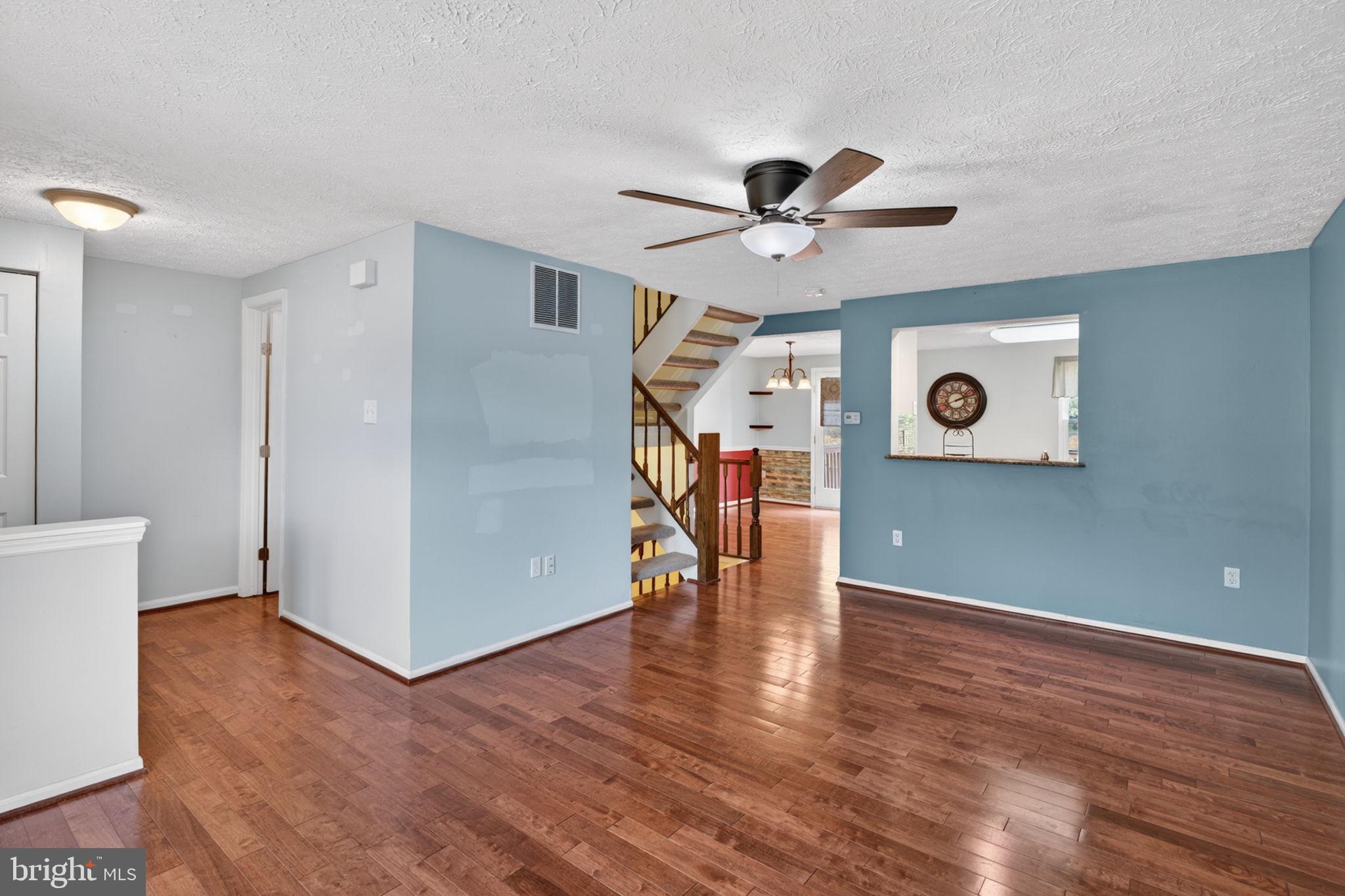 VILLAGE OF THOMAS RUN - Residential