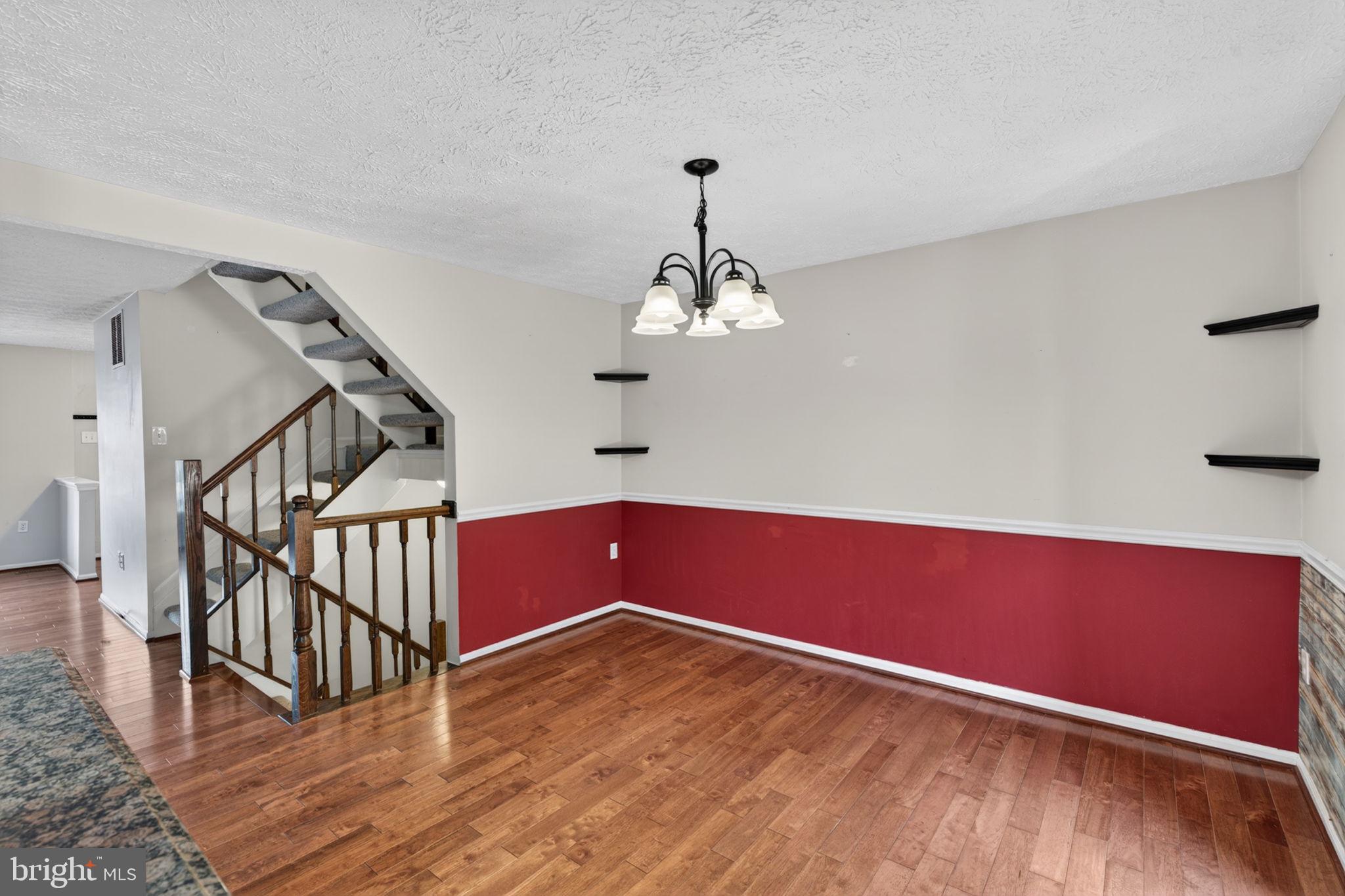 VILLAGE OF THOMAS RUN - Residential