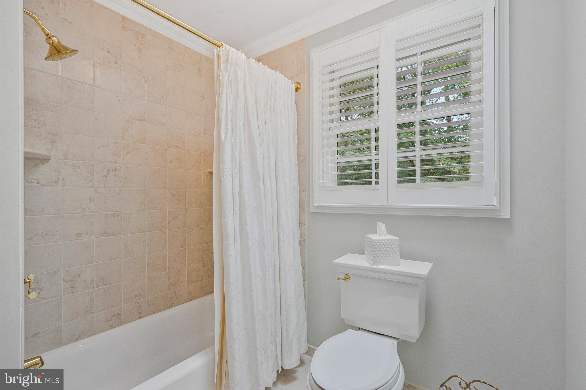 HICKORY HOLLOW FOREST - Residential