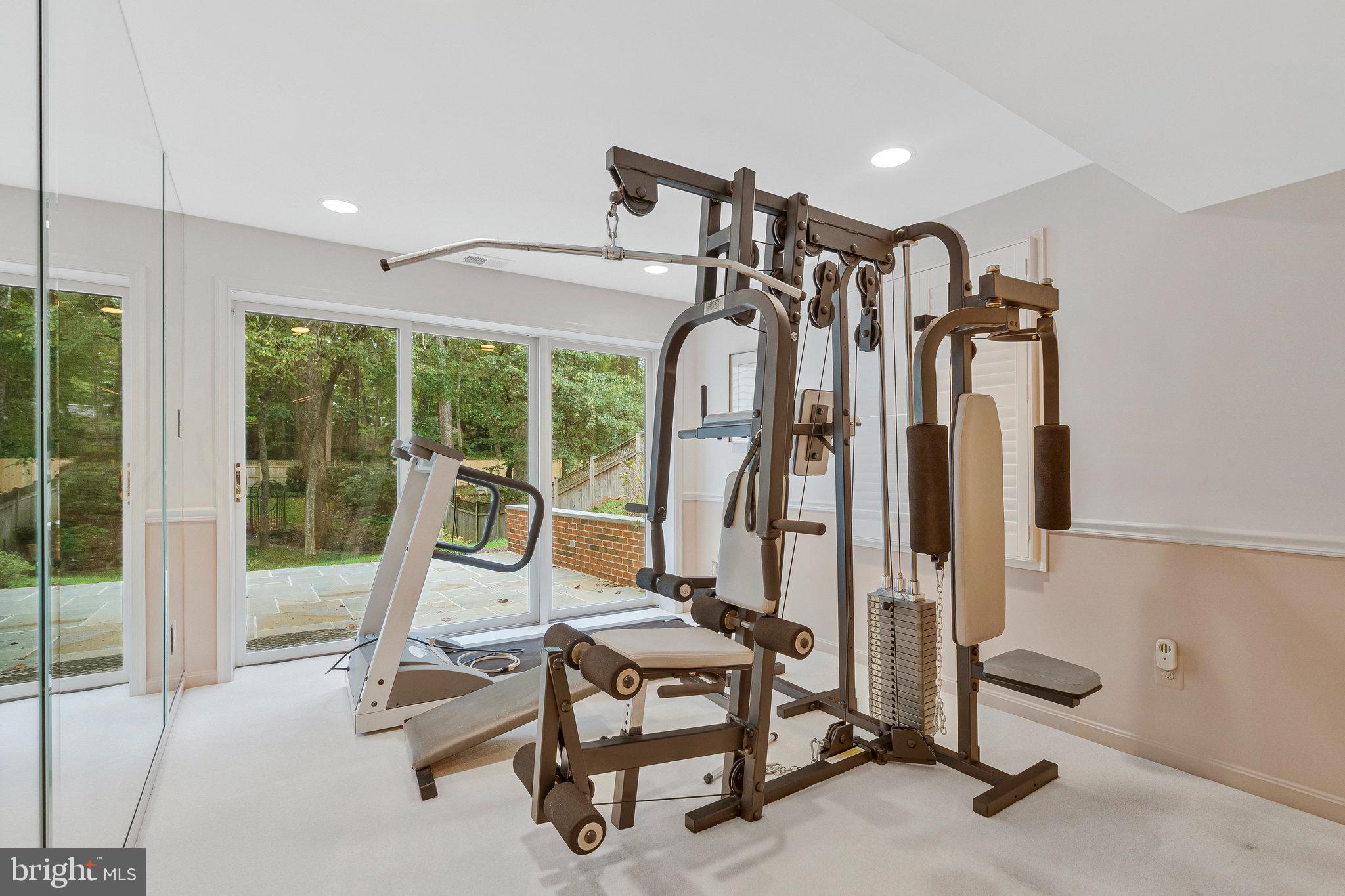 HICKORY HOLLOW FOREST - Residential