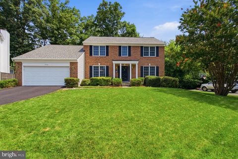 Homes For Sale - 9700 Tiny Court<br/> Fairfax County, BURKE, VA 22015