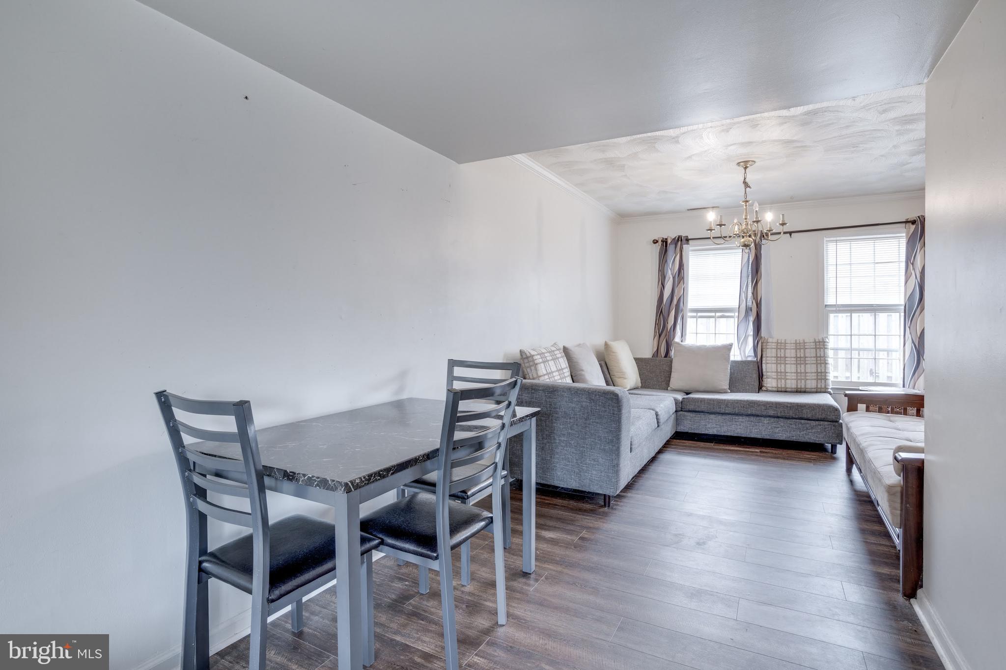 COLONIAL HOMES - Residential