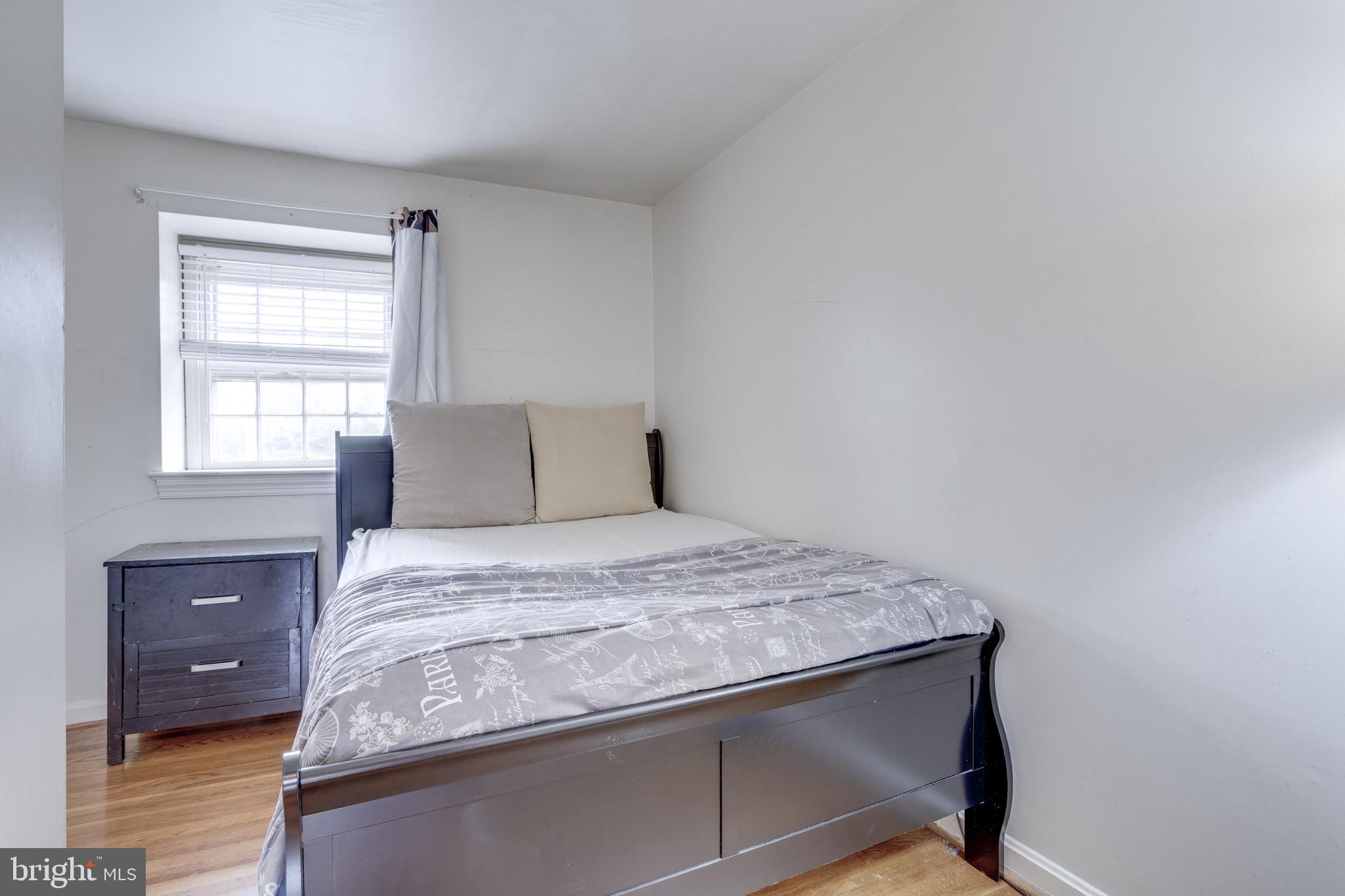 COLONIAL HOMES - Residential