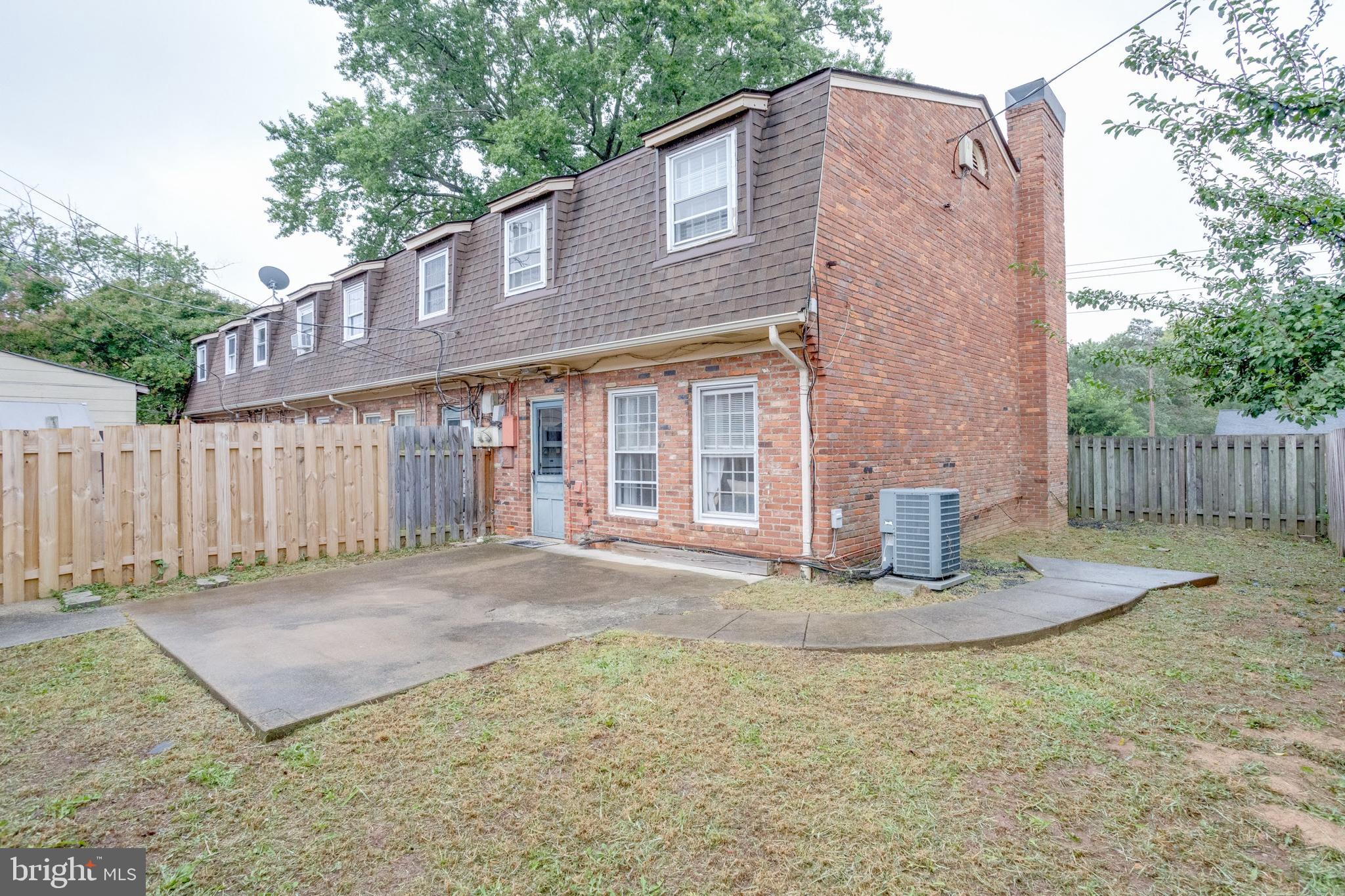 COLONIAL HOMES - Residential