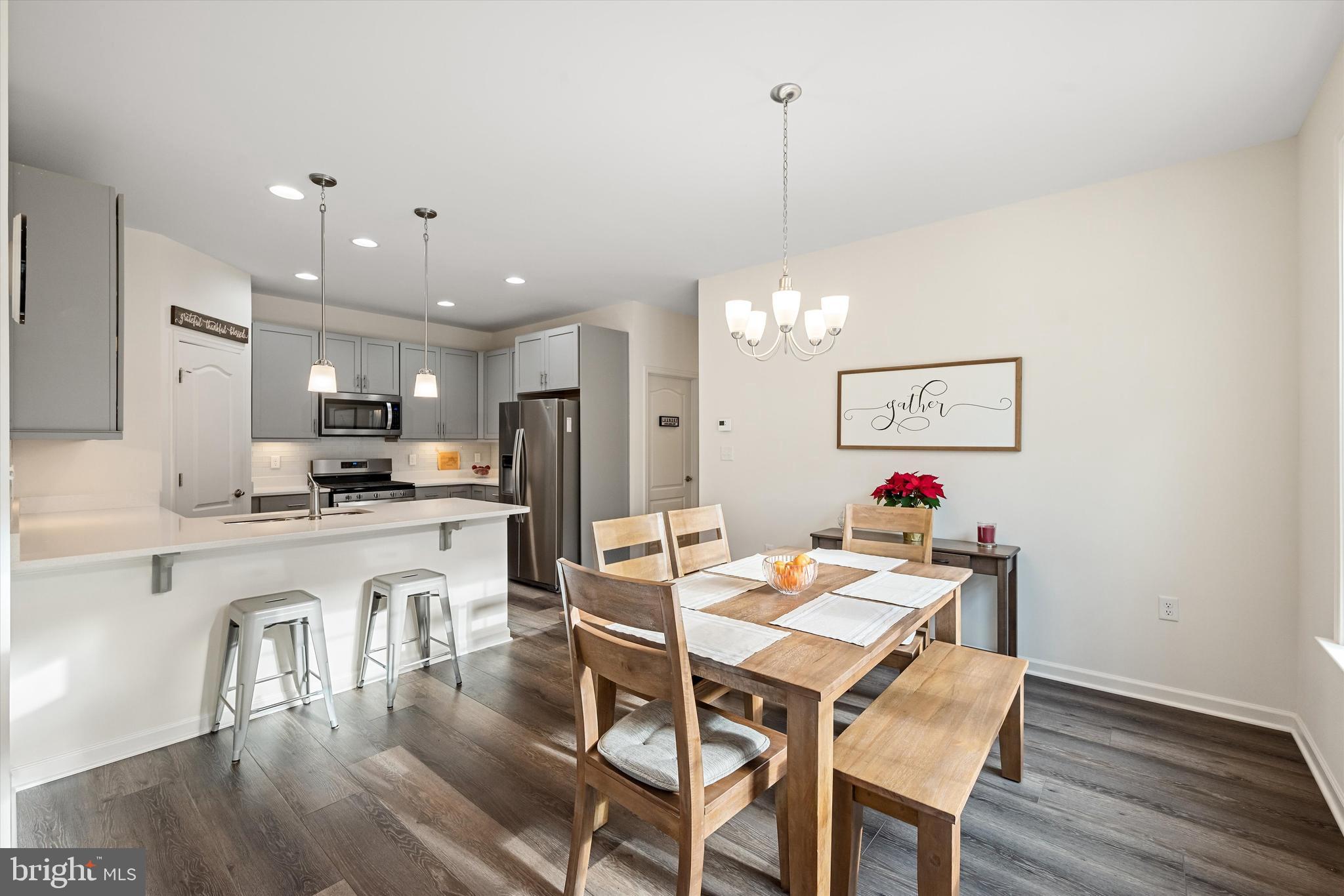 CEDAR MEADOWS - Residential