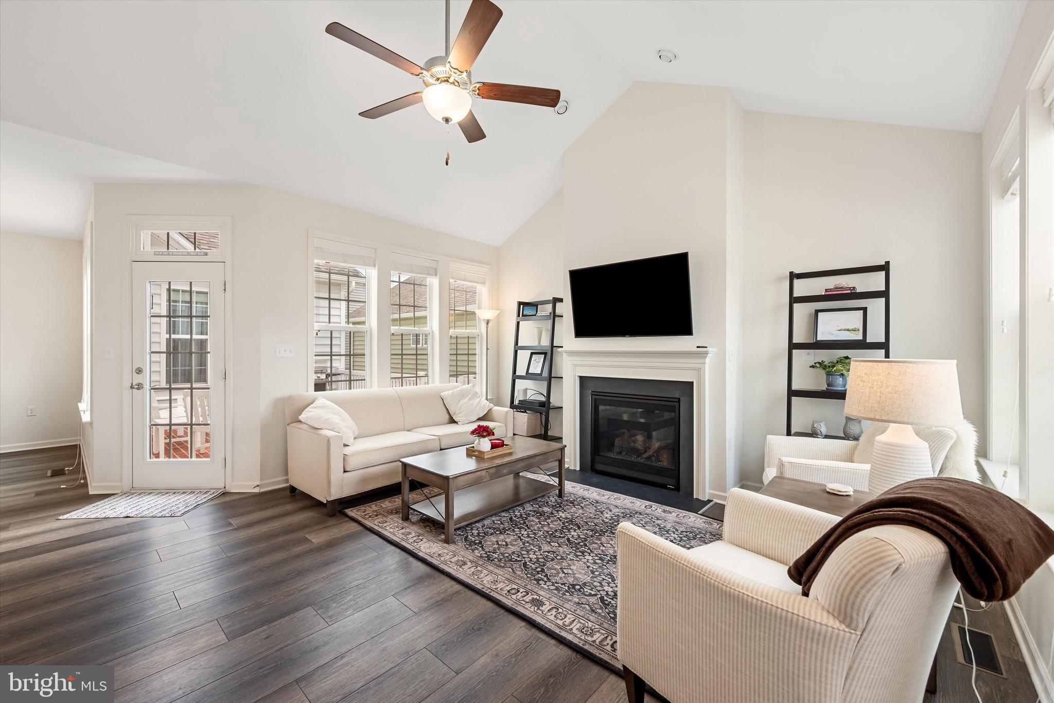 CEDAR MEADOWS - Residential