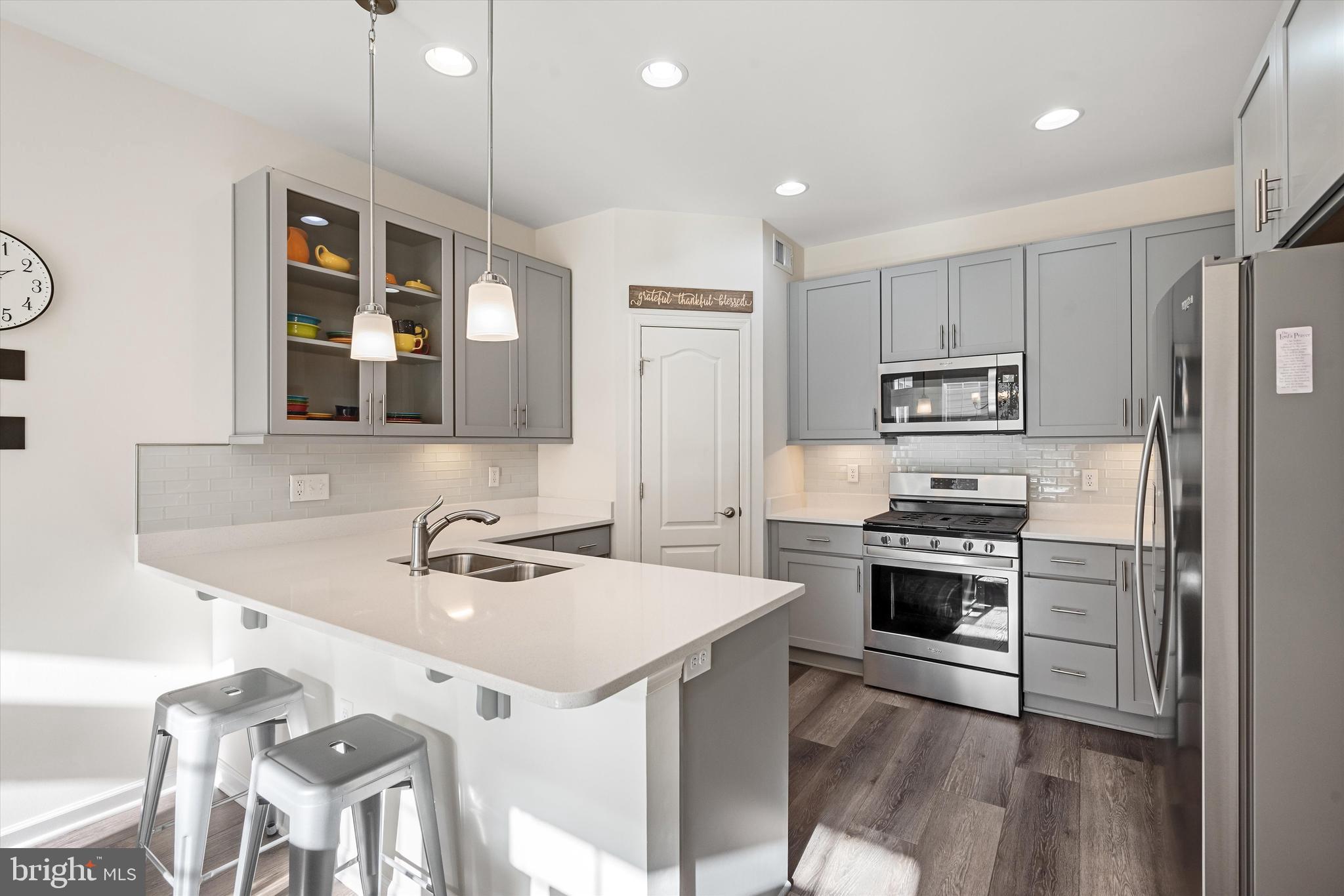 CEDAR MEADOWS - Residential