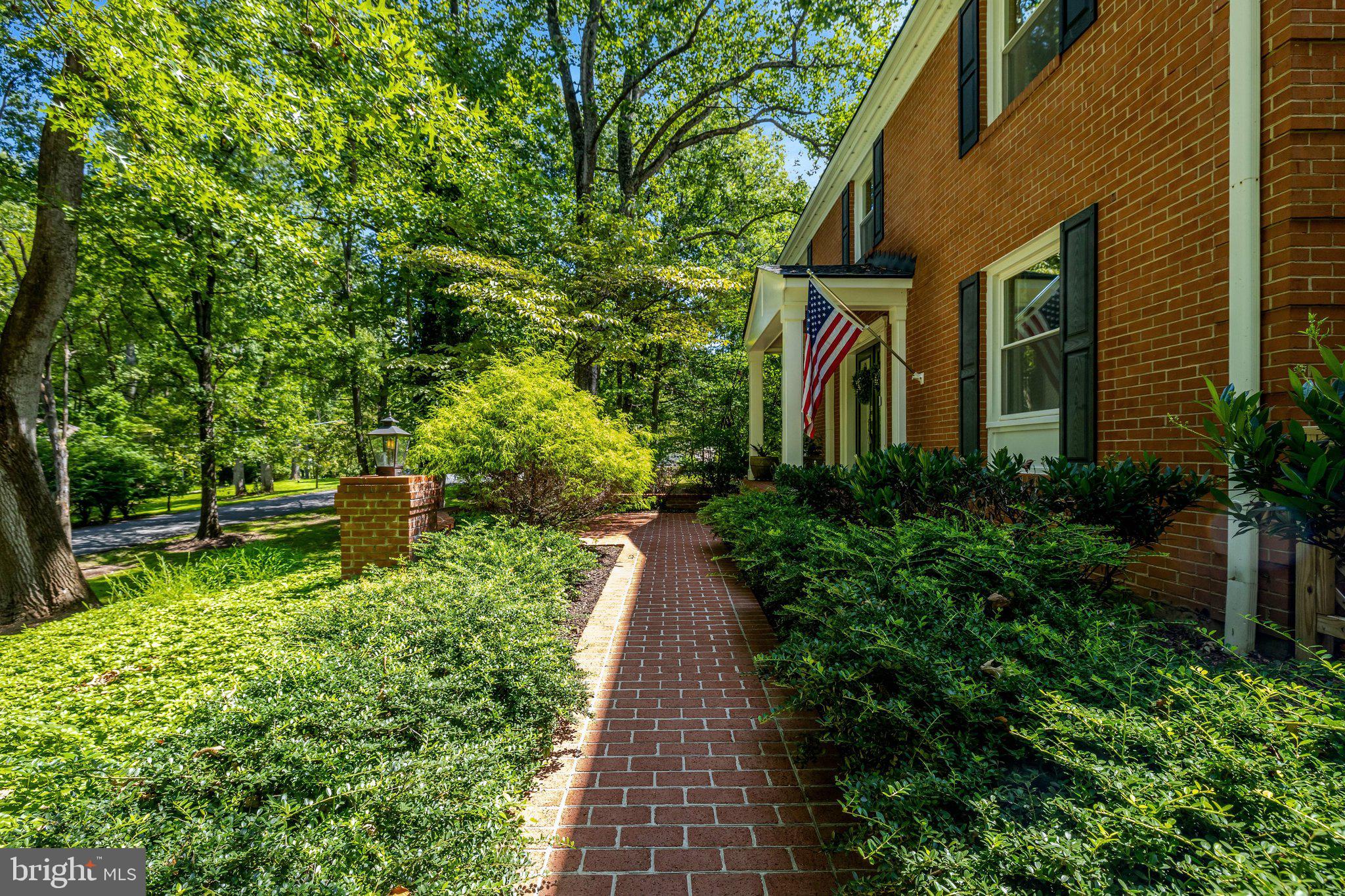 10015 SADDLE ROAD