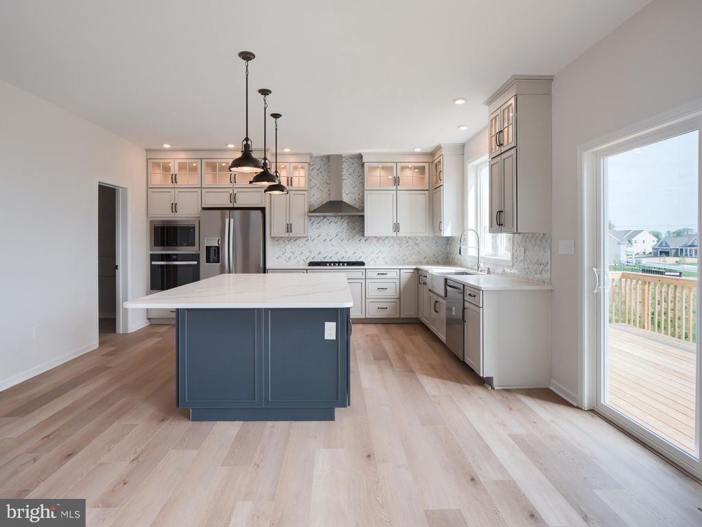 Photo of 232 West Side Drive, LITITZ, PA 17543 (MLS # PALA2065600)
