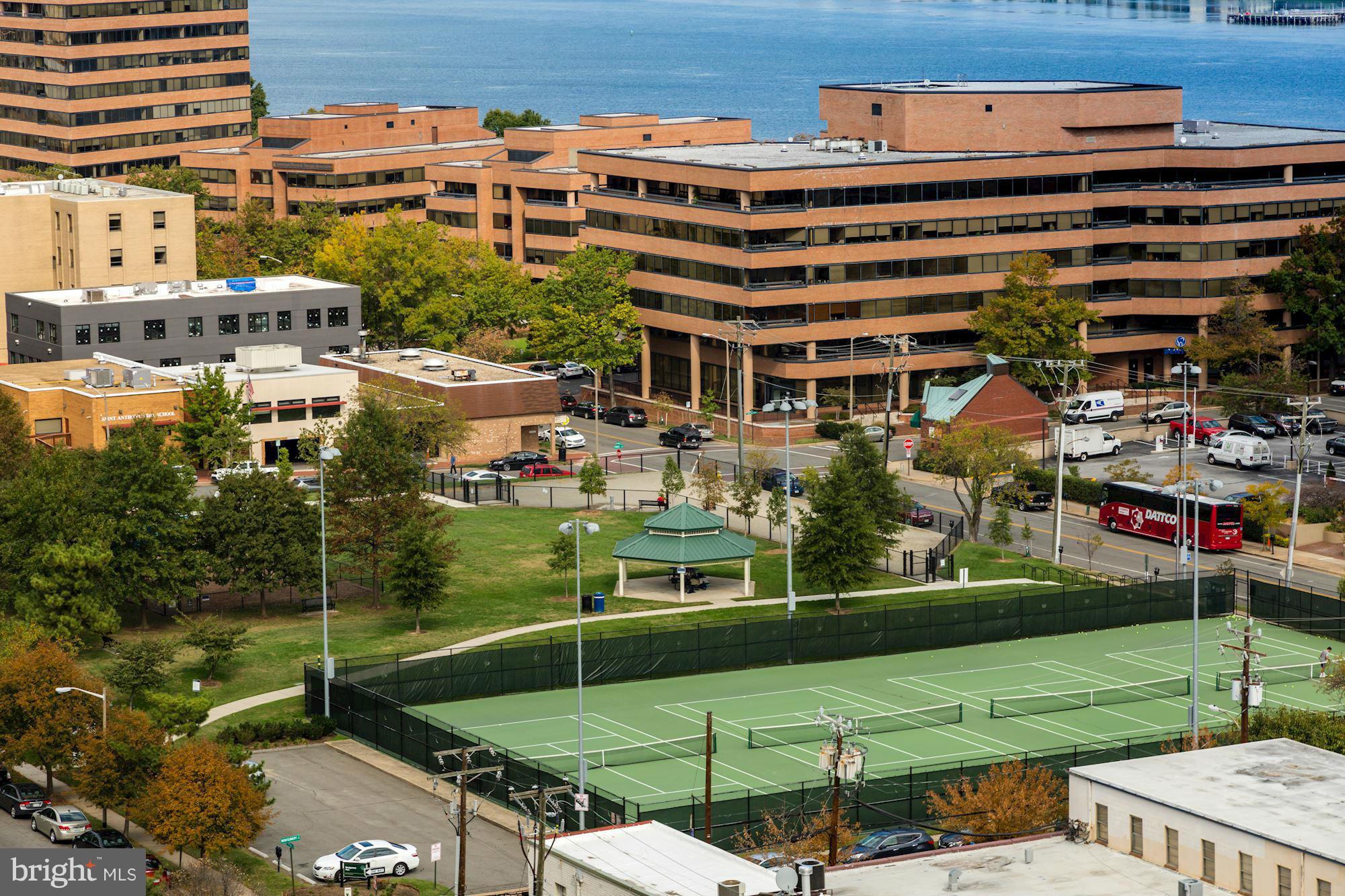 ALEXANDRIA HOUSE - Residential