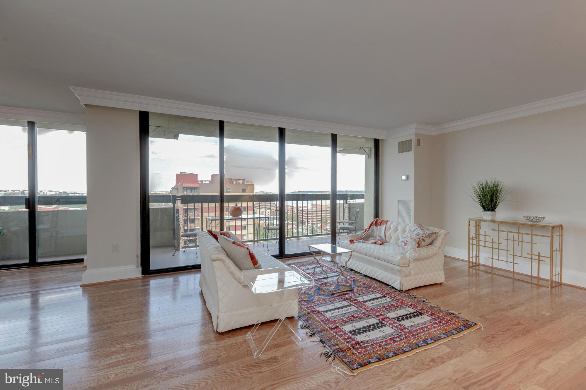 ALEXANDRIA HOUSE - Residential