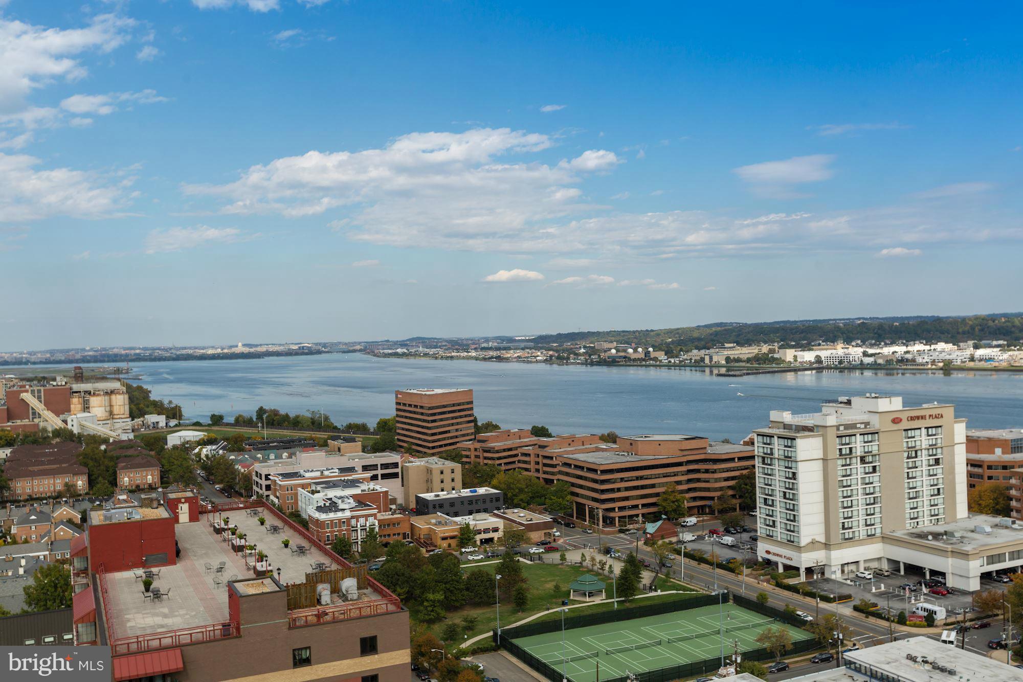 ALEXANDRIA HOUSE - Residential