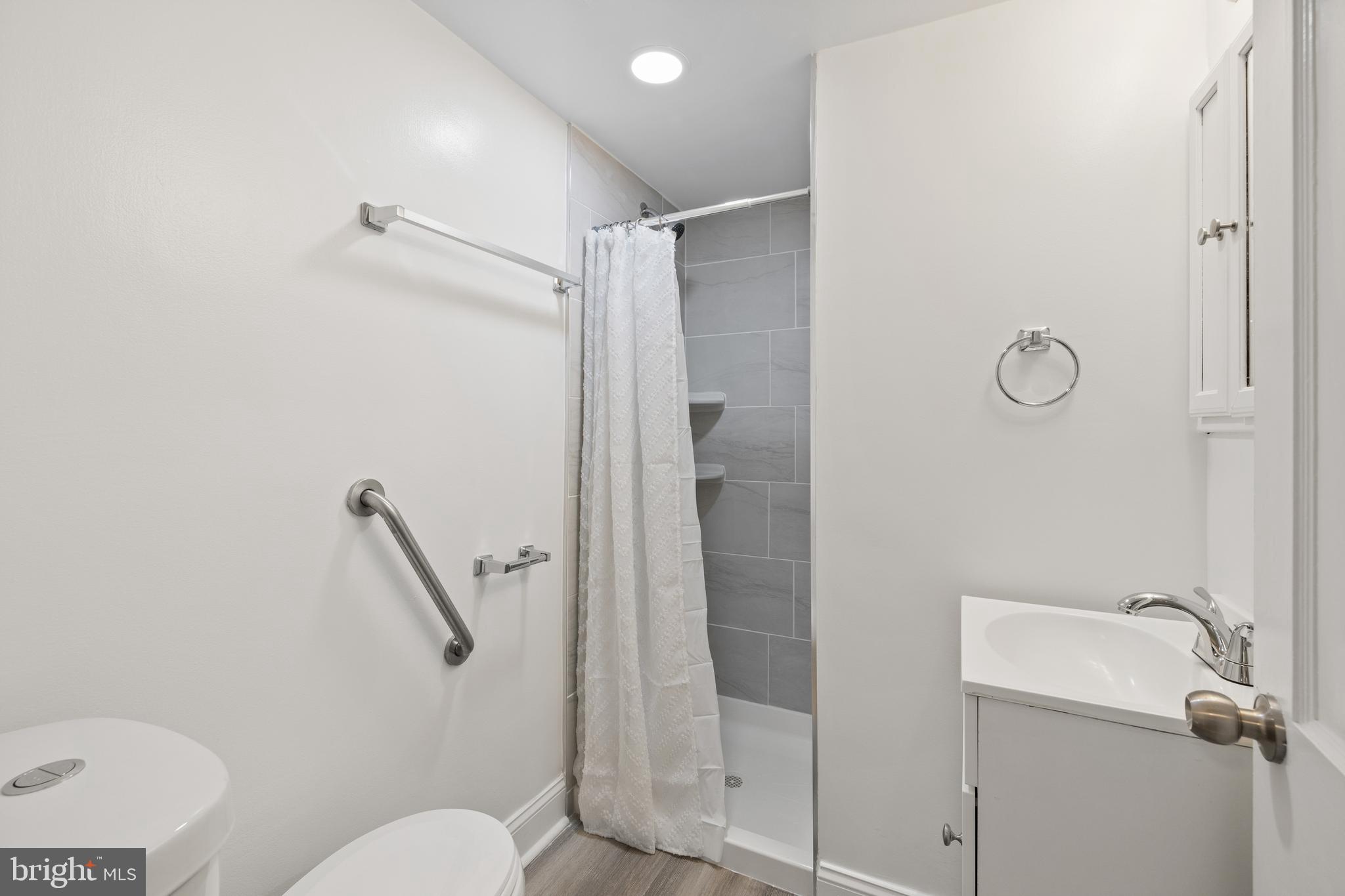 AGNEW FARMS - Residential Lease